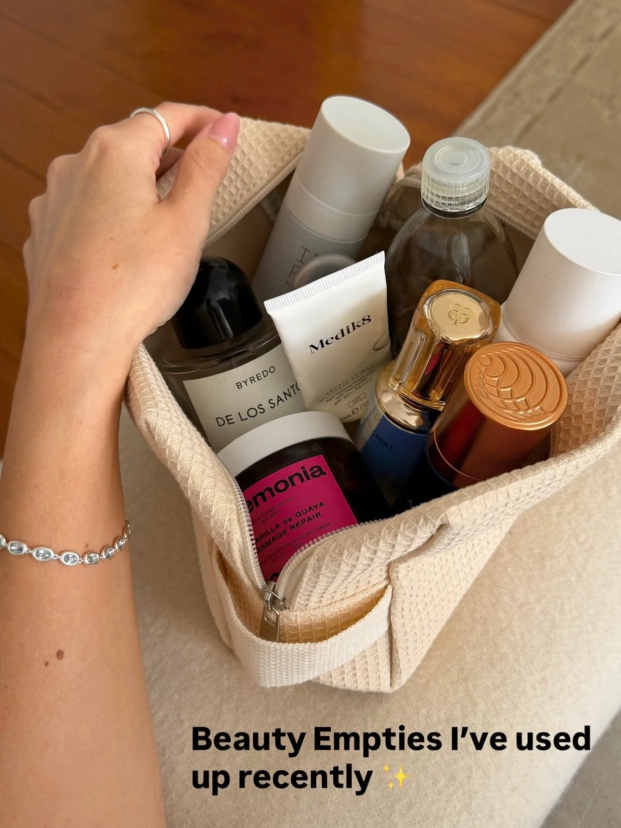 10 beauty products I&rsquo;ve used up recently. 

Bracelet is my @daisylondon Sapphire Tennis Bracelet ✨