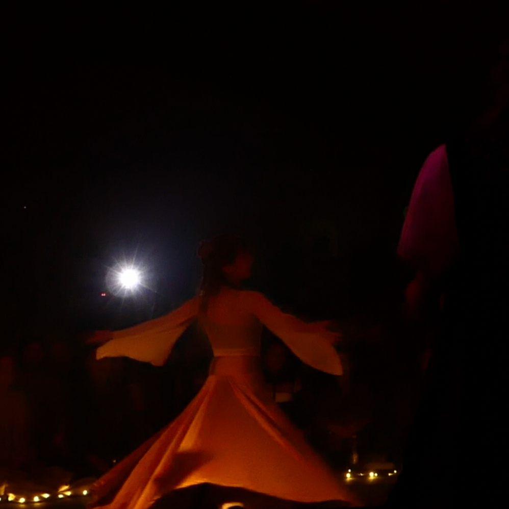 Iris Chasles danse de tournoiement