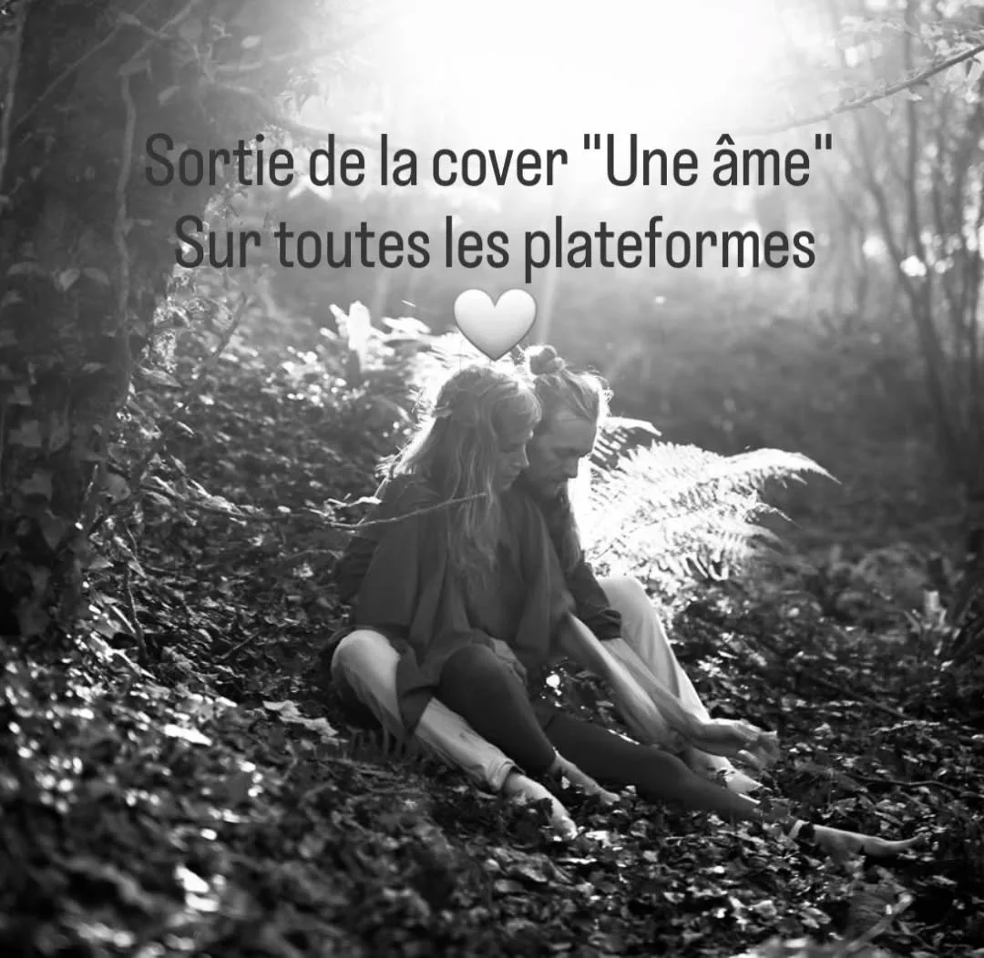 💥 Attention, c'est un monument 💥
Cette chanson est un hymne &agrave; l'unit&eacute;, &agrave; cette &eacute;nergie de vie qui nous relie tous et toutes les uns aux autres, au-dela de tout attribut sp&eacute;cifique 😊
Comme &agrave; chaque fois, on