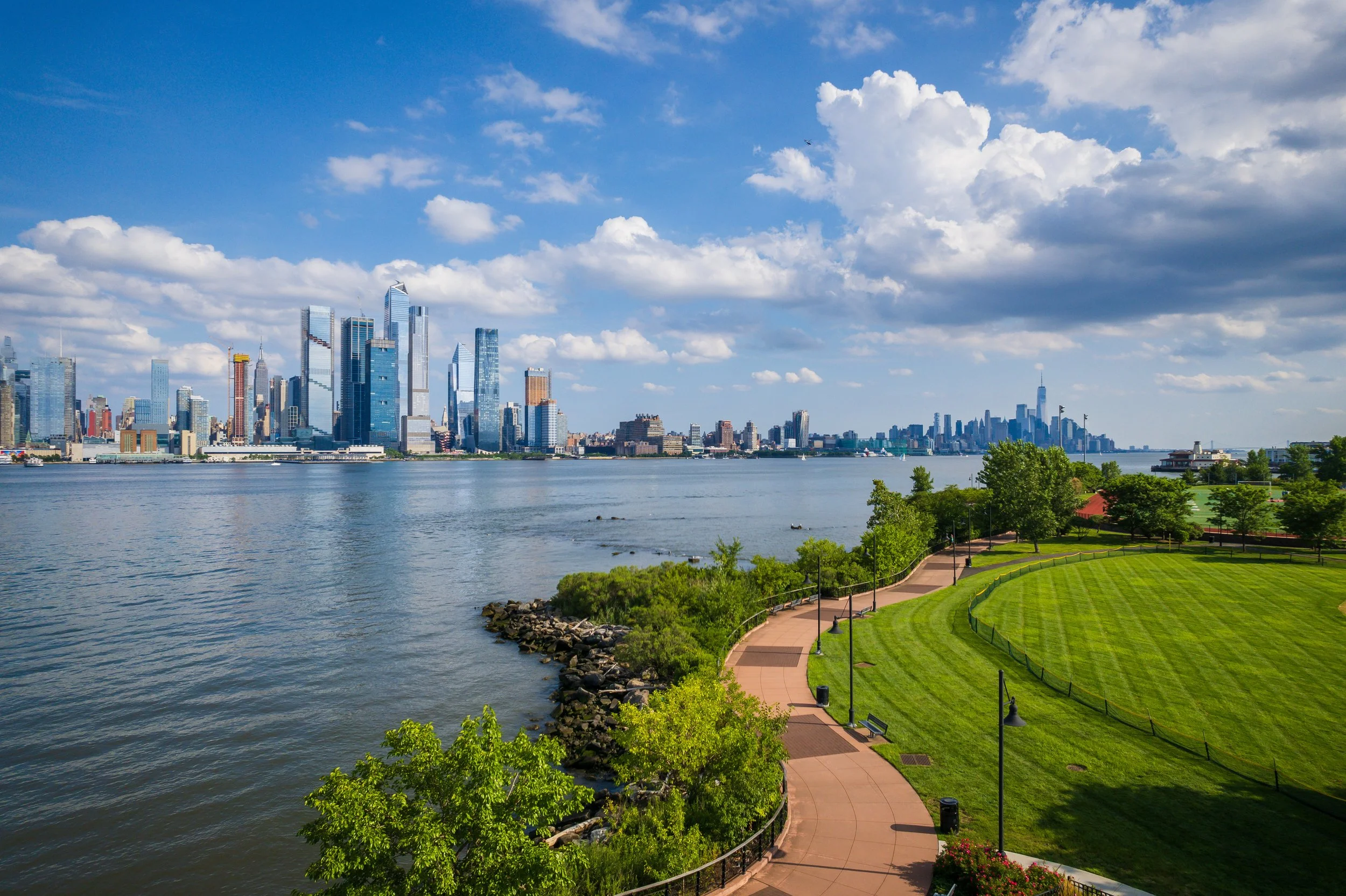 The Weehawken NJ waterfront with the Manhattan skyline