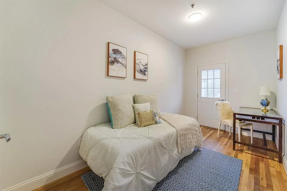 corner of bedroom.jpeg