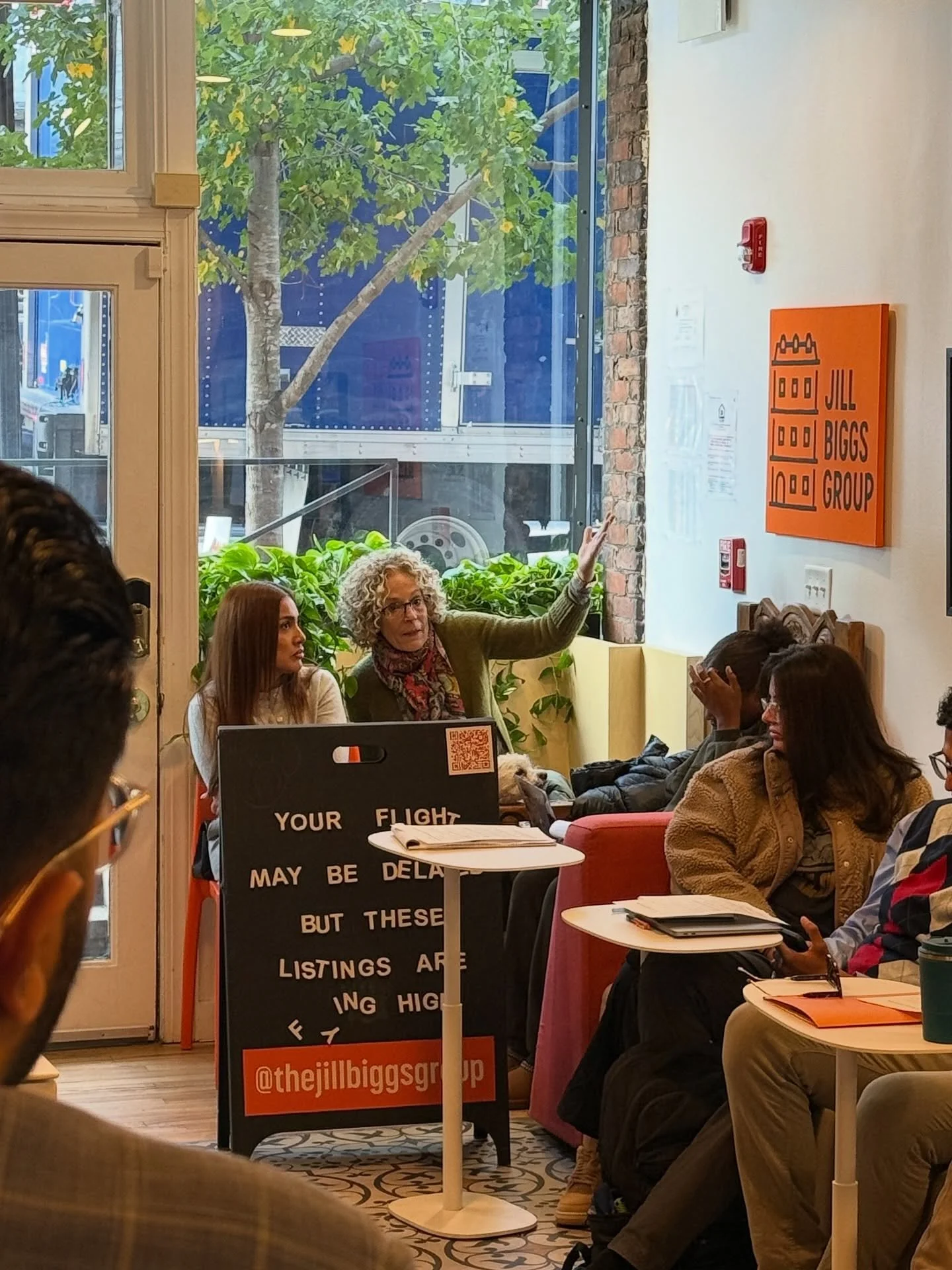 At JBG, we work hard, play hard&hellip; and learn even harder.
Today&rsquo;s investor session with Phoebe, Mahesh &amp; Dan was all about leveling up 💼📈

Huge shoutout to our friends @crosscountrymtg for helping us throw this together and of course