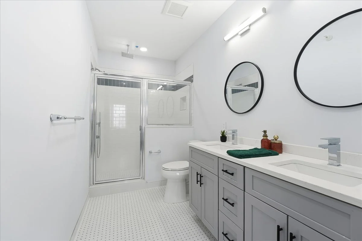 Residential_Interior_Bathroom.jpg