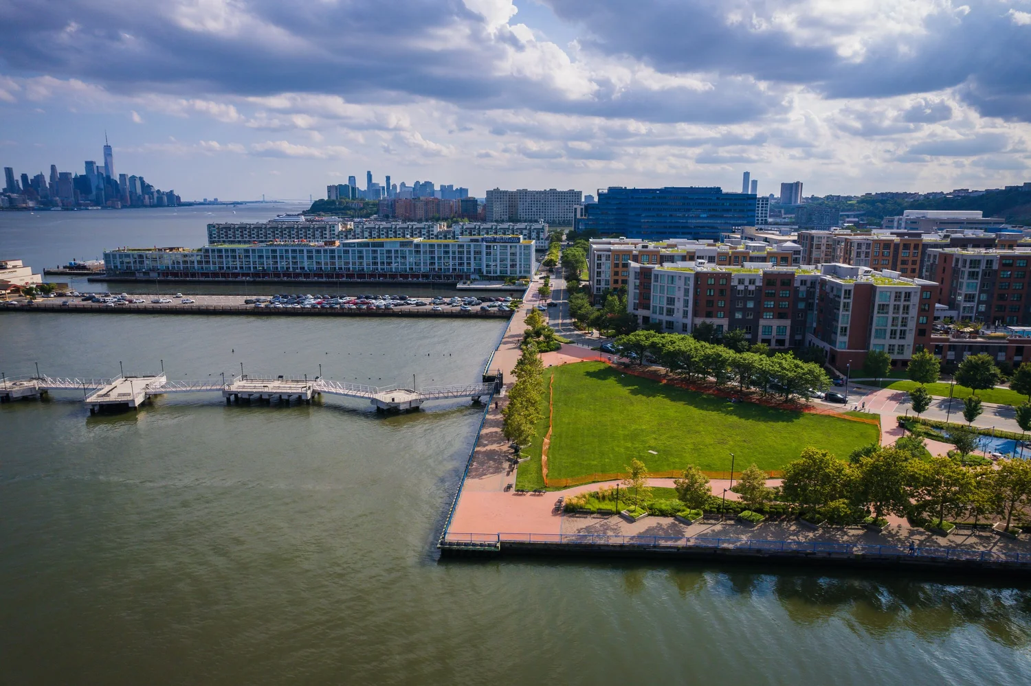 Weehawken NJ waterfront condos and parks