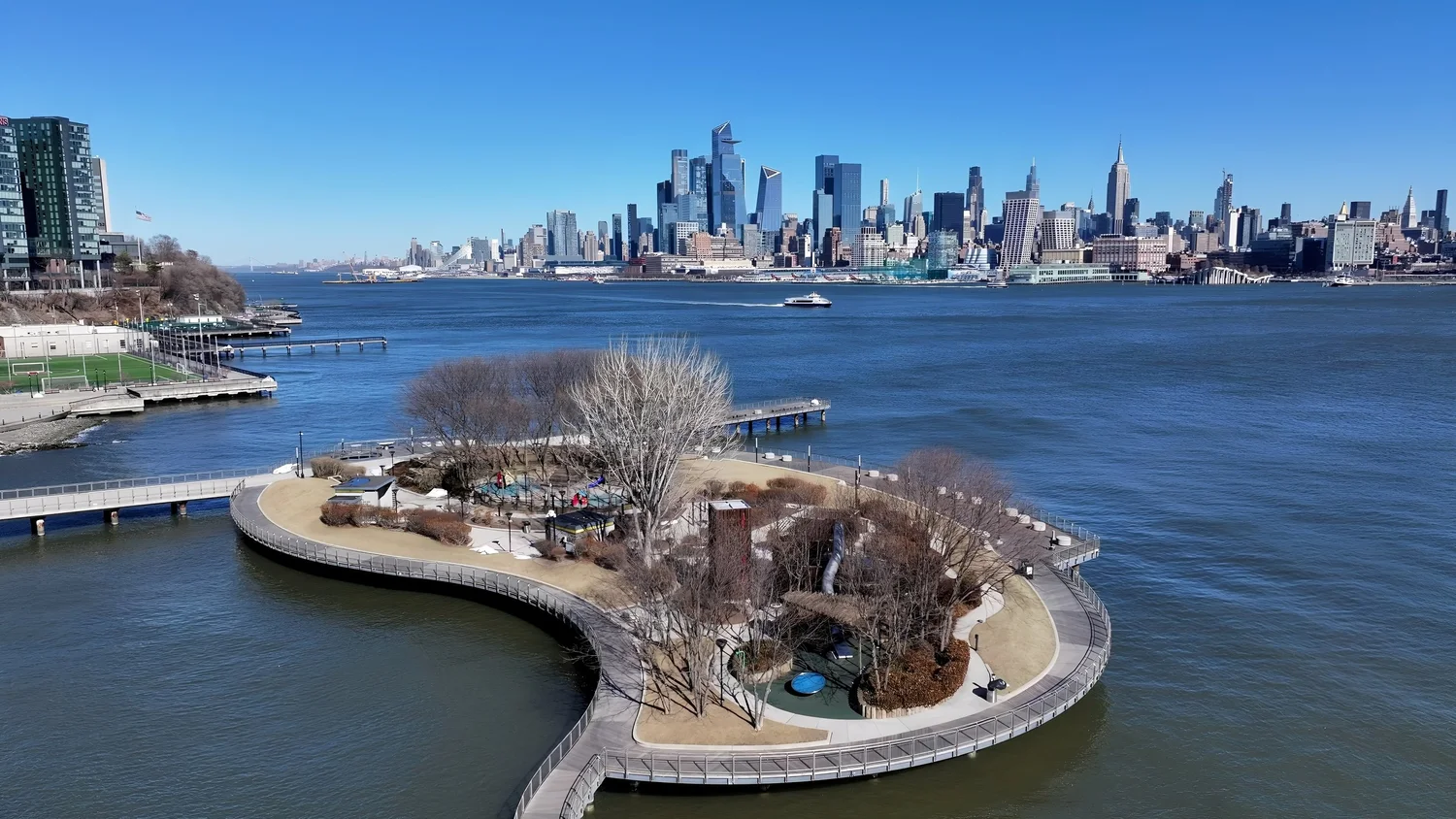 Hudson River walkway in Downtown Jersey City