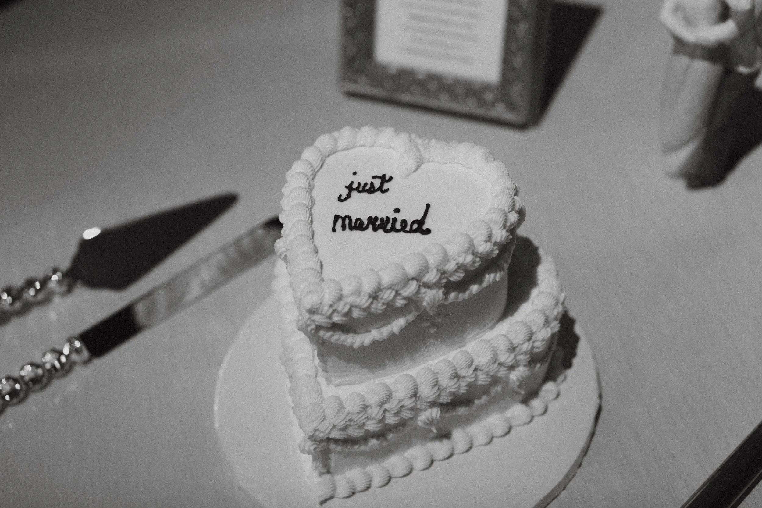 2 tiered vantage heart cake