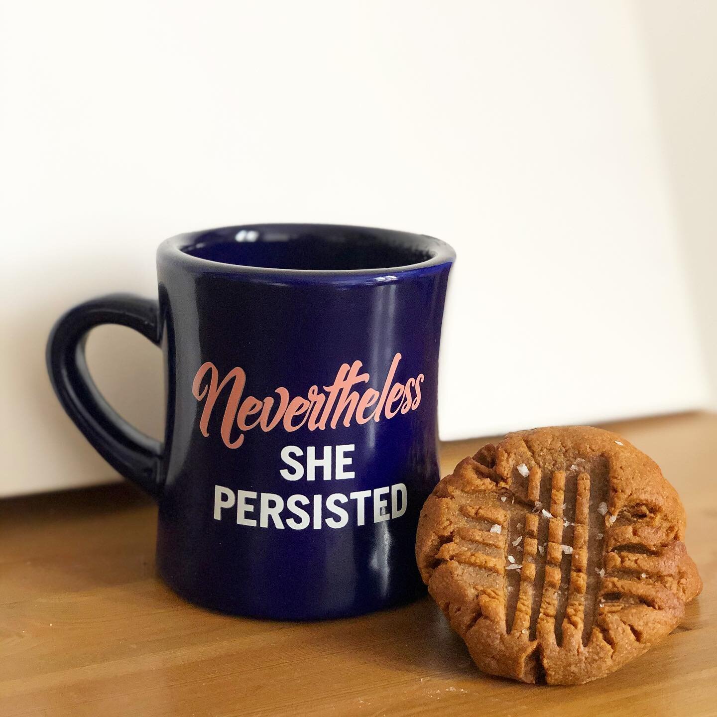 Coffee breaks with salted peanut butter cookies: Monday is looking a-ok! Find one of your own at @teaandsympathyedinburgh or order a box straight from the source. 😘
#edinburgh #baking #sukibakes #eatlocal #shopsmall #supportsmallbusiness #loveleith 