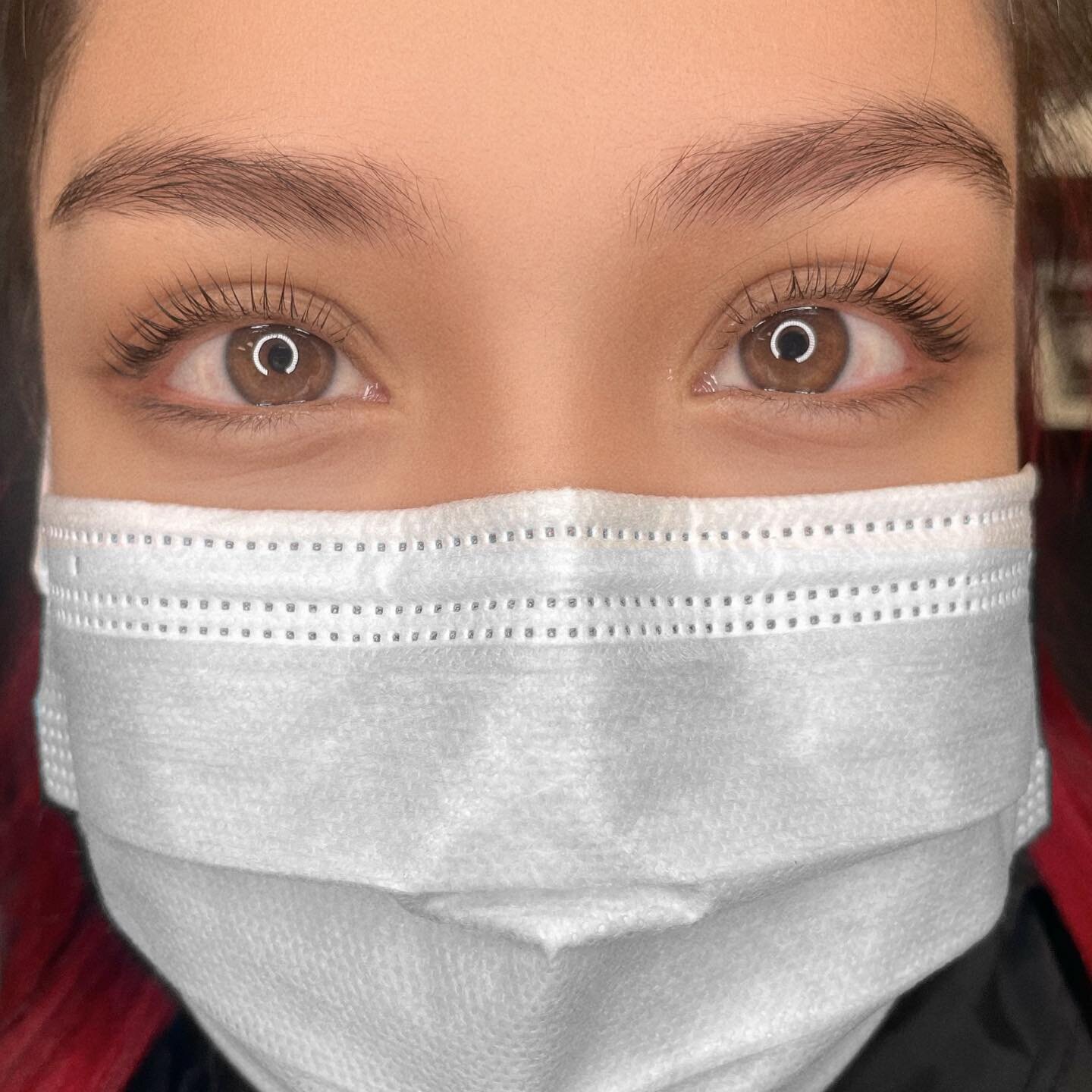 Cute lil lift 💓 give your eyes a pop with a lash lift! 

I offer 2 different types of lash lifts. No one size fits all over here!! 

Standard lash lift: 10-30 min lift
Ideal for clients with normal to thick lashes 

Vegan lash lift: 20-40 min lift 
