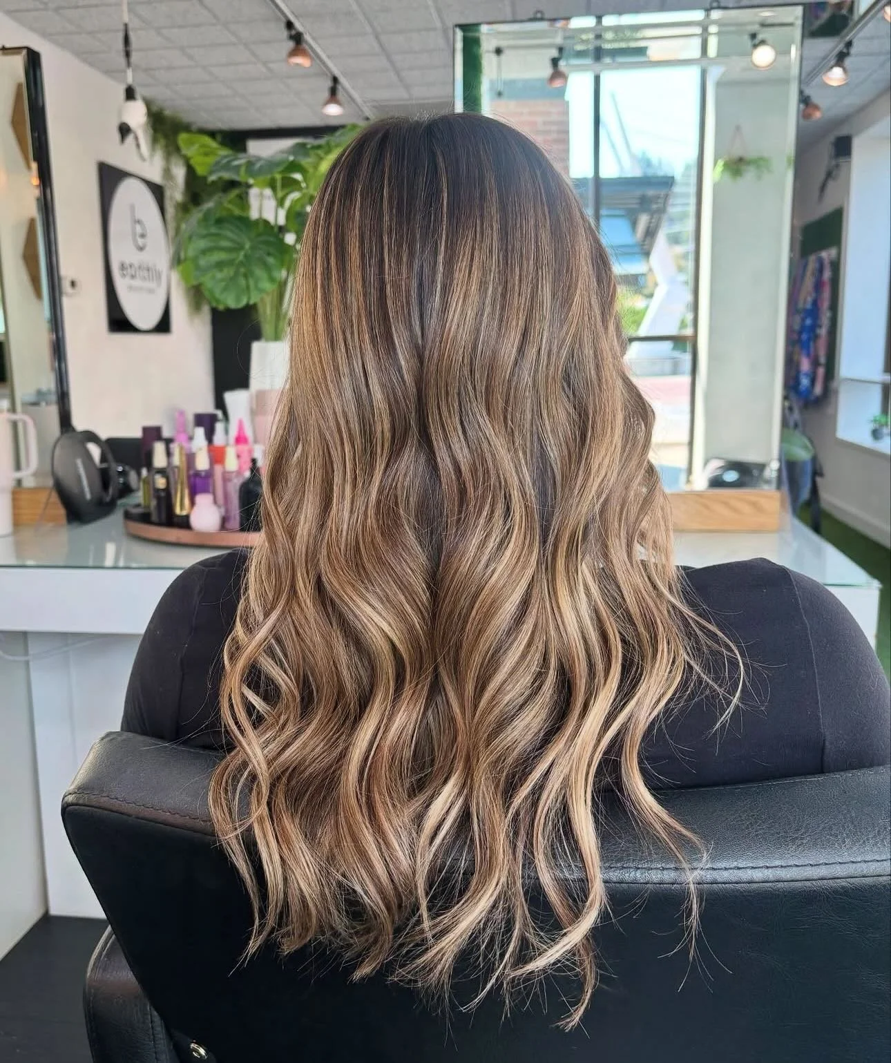 Check out this beautiful before &amp; after done by out wonderful @hairbybekah.cda !! ✨✨ This hair shines ✨ ✨