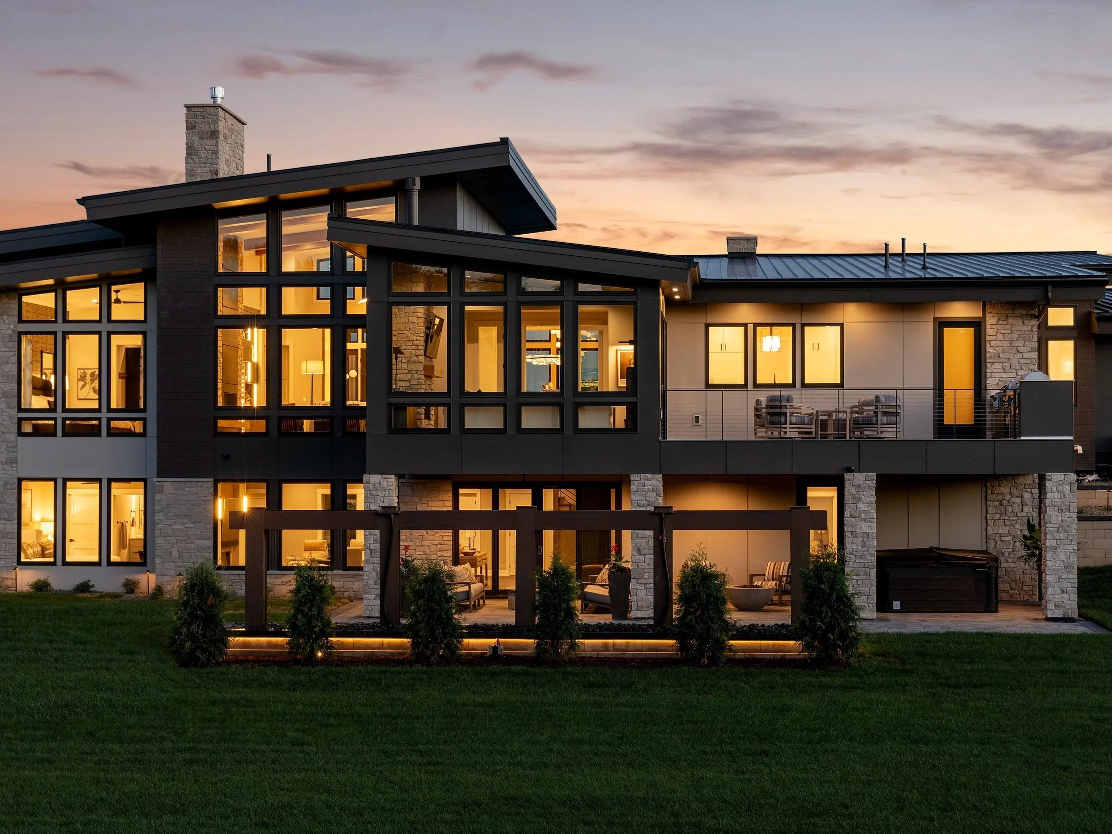 AHT_Custom+One+Homes_Merriment_David+Charlez_Twilight_013.jpg