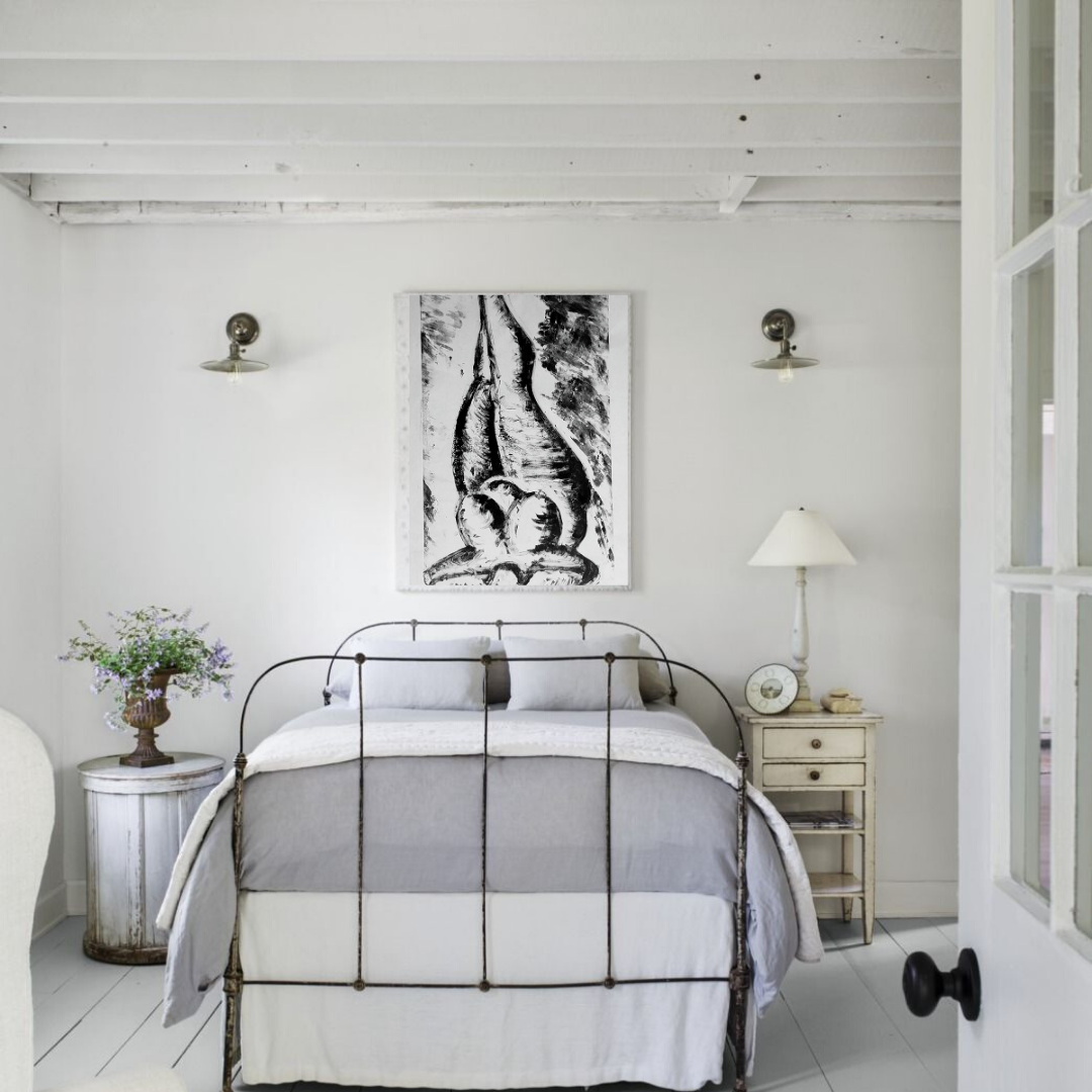 black and white bedroom.png