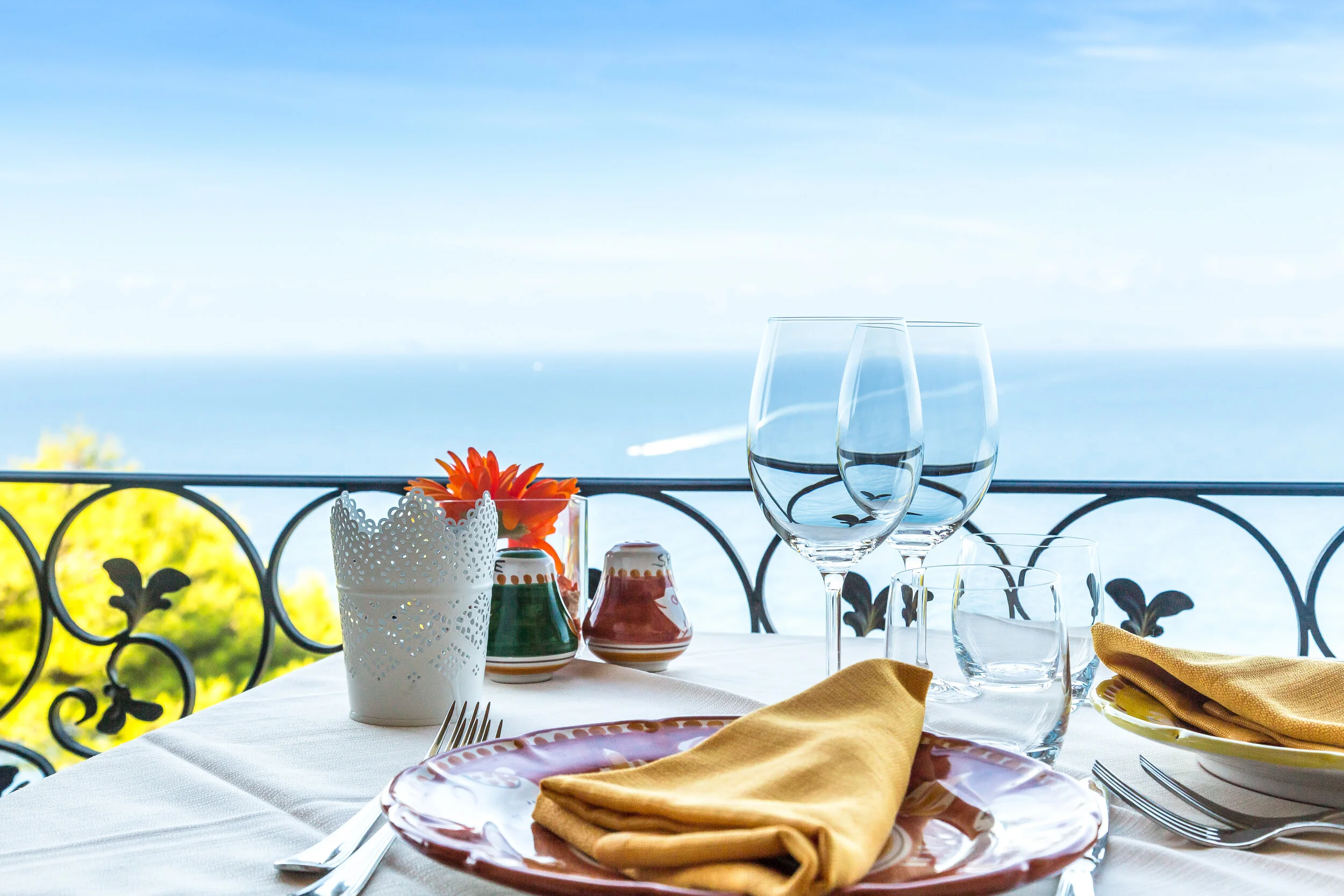 Romantic dinner in Capri? Here's what to do for your trip as a couple