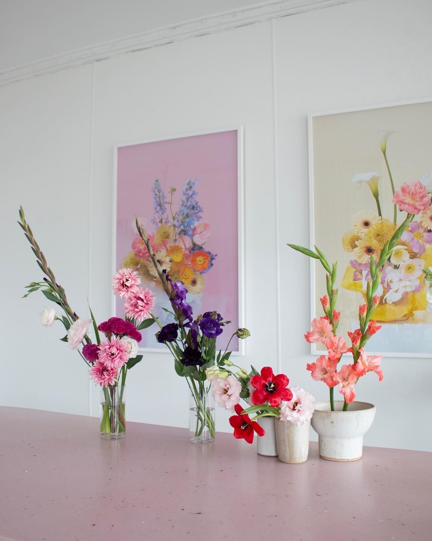 The gals striking a pose before they head out for the week&hellip; First run of the Mini Vase Displays heading out the door 💌