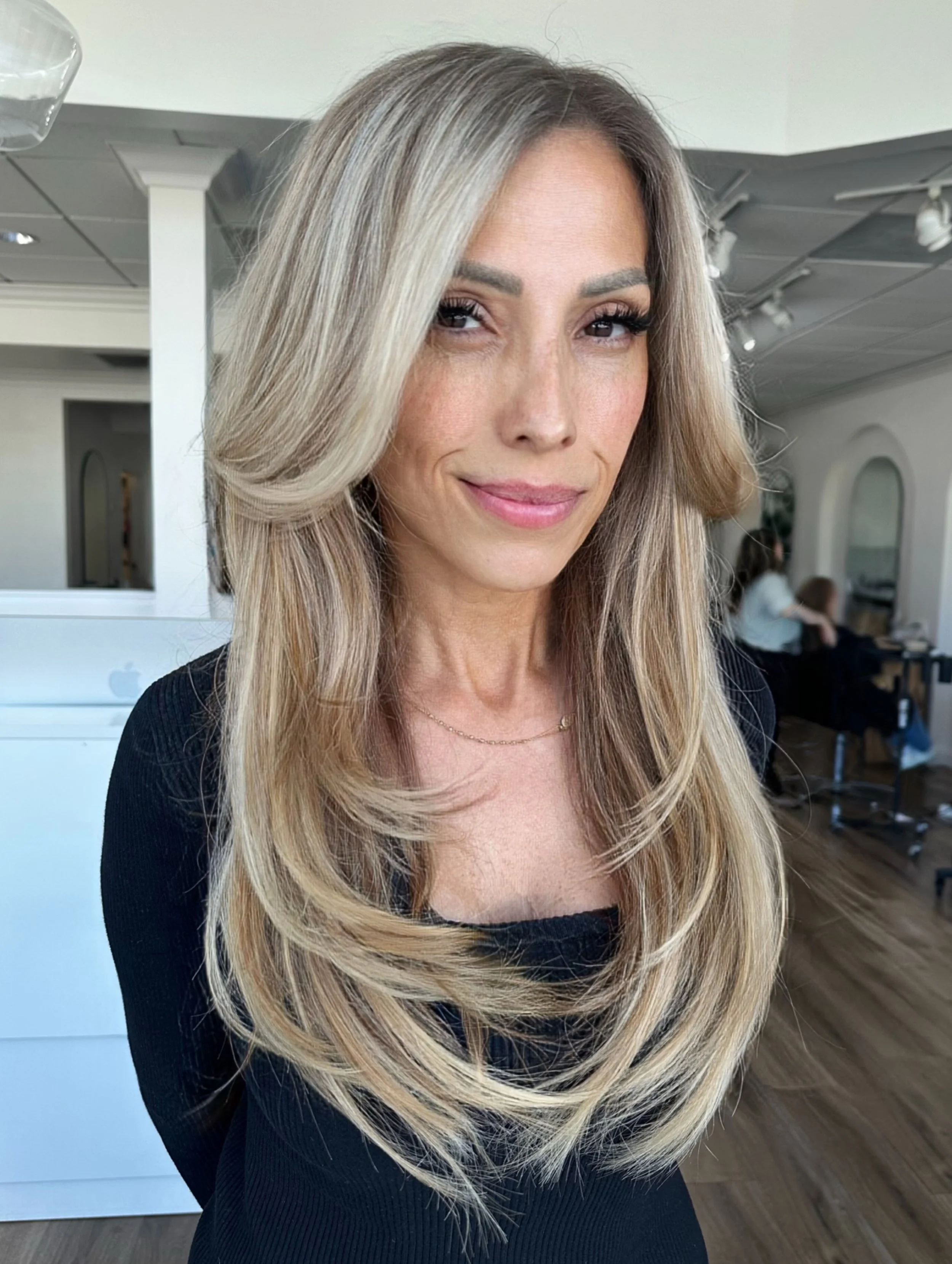 cool creamy blonde that&rsquo;s blended to perfection 🤍

Full highlight + custom grey blending for a seamless finish. ✨
&bull;
&bull;
Color: @schwarzkopfpro @pravana 
Cut: @hanzonation 
Styled: @kenraprofessional @oribe 

Co stylist: @paintedby.mira