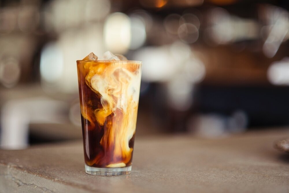 Cafe owners, do you serve cold brew on the coffee menu? ⁠
⁠
Cold brew coffee has become increasingly popular in recent years, so make sure you're catering to the customers love for this delicious and refreshing beverage. ⁠
⁠
⁠
#barkersprofessional #m