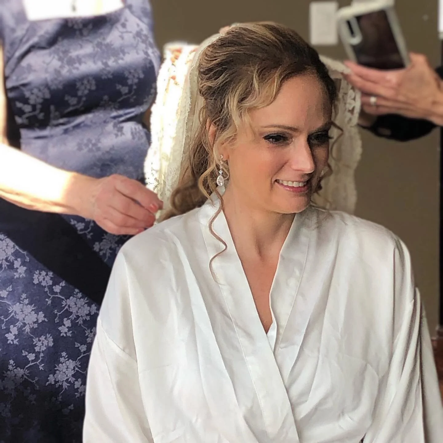 Adding the finishing touches to bridal glam &amp; hair! Done by One Salon &amp; Bridal Company professionals✨ book your wedding with #onesalon and become a #onesalonbride today! 💍
⠀⠀⠀⠀⠀⠀⠀⠀⠀
#onesalonandbridal #saintcharles #bridalsalon #theknotchicago #bridalcompany #milbon #saintcharlesil #foxvalley #theknot #bridalhair #chicagostyleweddings #thecelebrationsocity #theknotweddings #airbrushmakeup #onestopshop #bridalservices #awardwinningsalon #hairstylist #stcharlesil #fullservicesalon #bridal #familiesonthefox #bridalmakeup #premierbeauty #keunelightener #salonstcharles