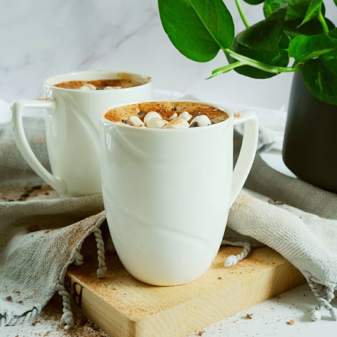 ​As the weather is cooling down, I'm an all about warming beverages. Anything that boosts my immune system is a plus! Maca is highly nutritious; perfect for this season of year and where we are in a pandemic. Here is how to make my Maca Hot Chocolate