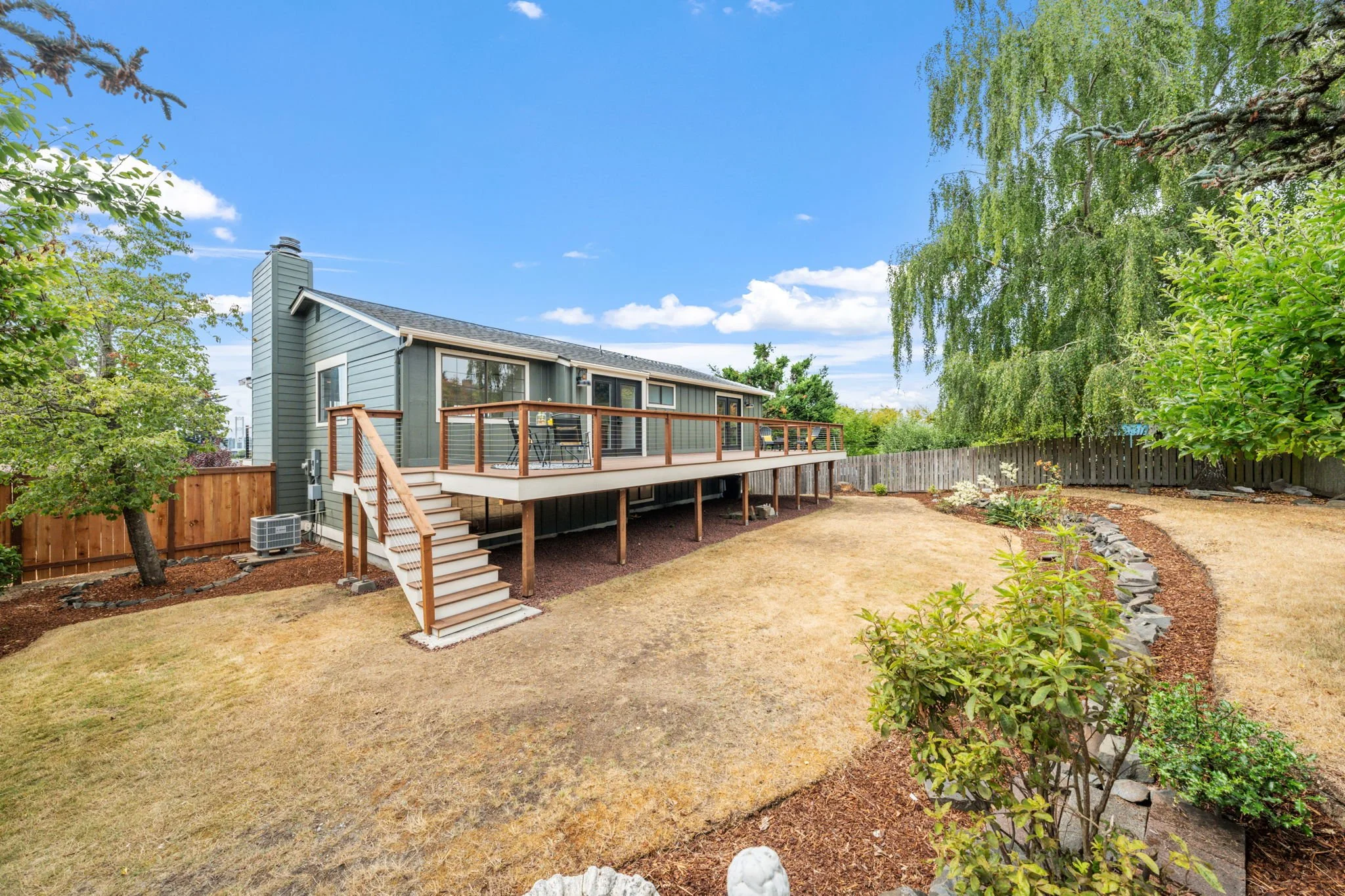 14-web-or-mls-2313 Fremont St-14.jpg