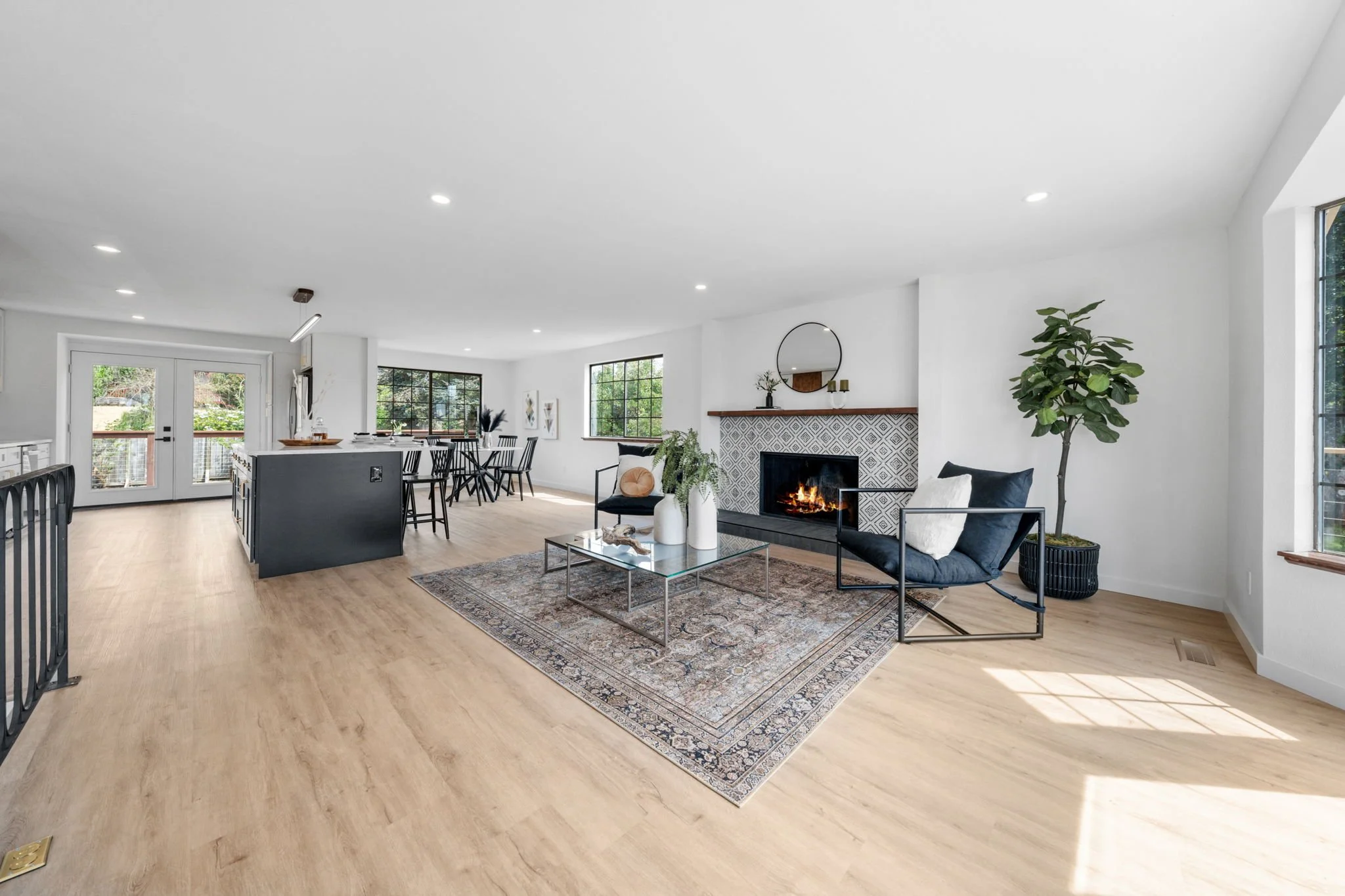 21-web-or-mls-2313 Fremont St-21.jpg