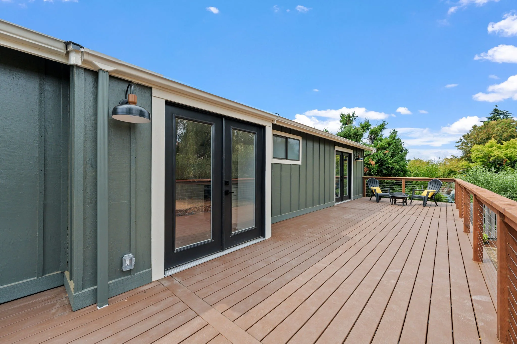 18-web-or-mls-2313 Fremont St-18.jpg