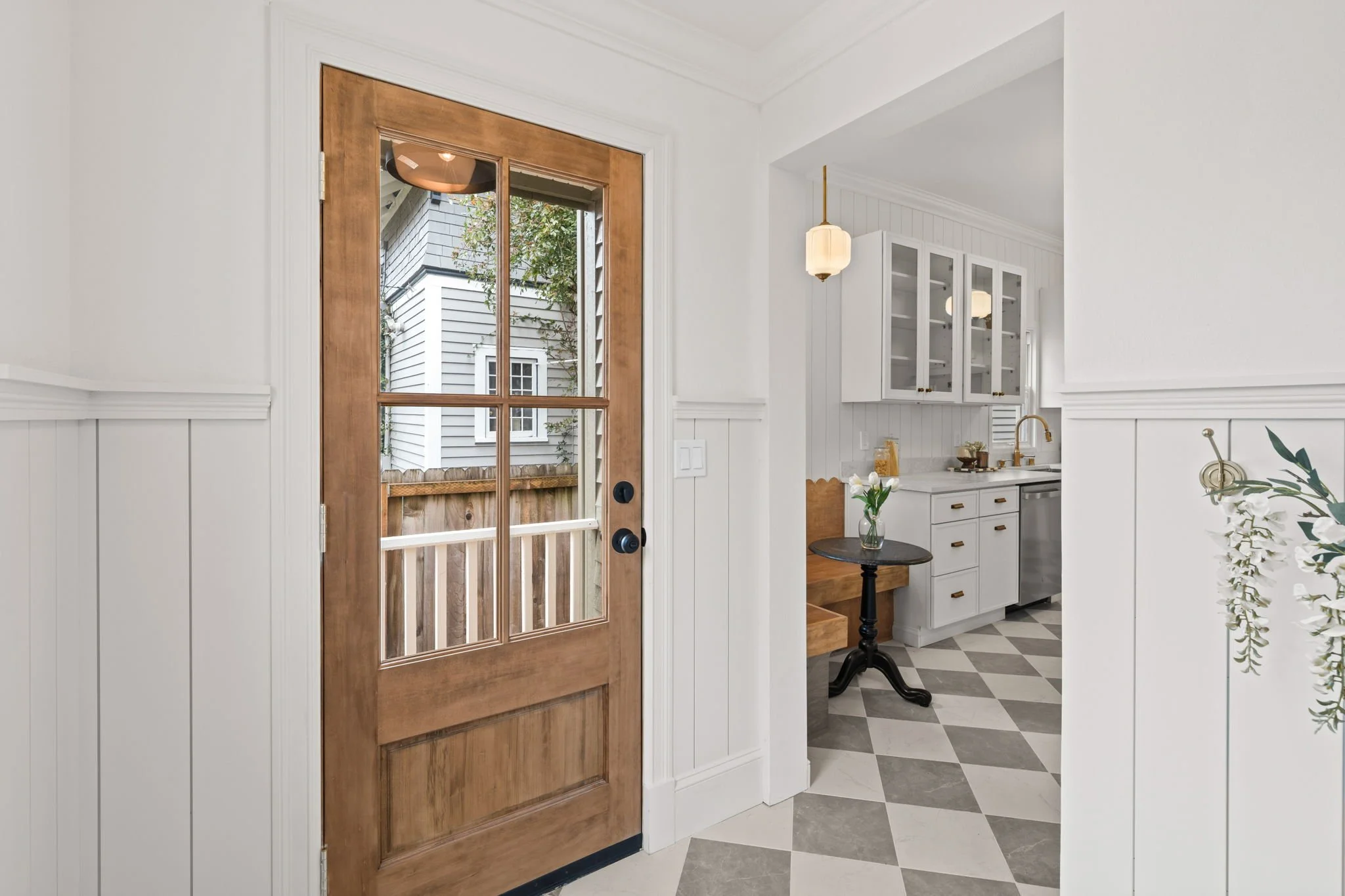 47-web-or-mls-3318 N 27th St-47.jpg