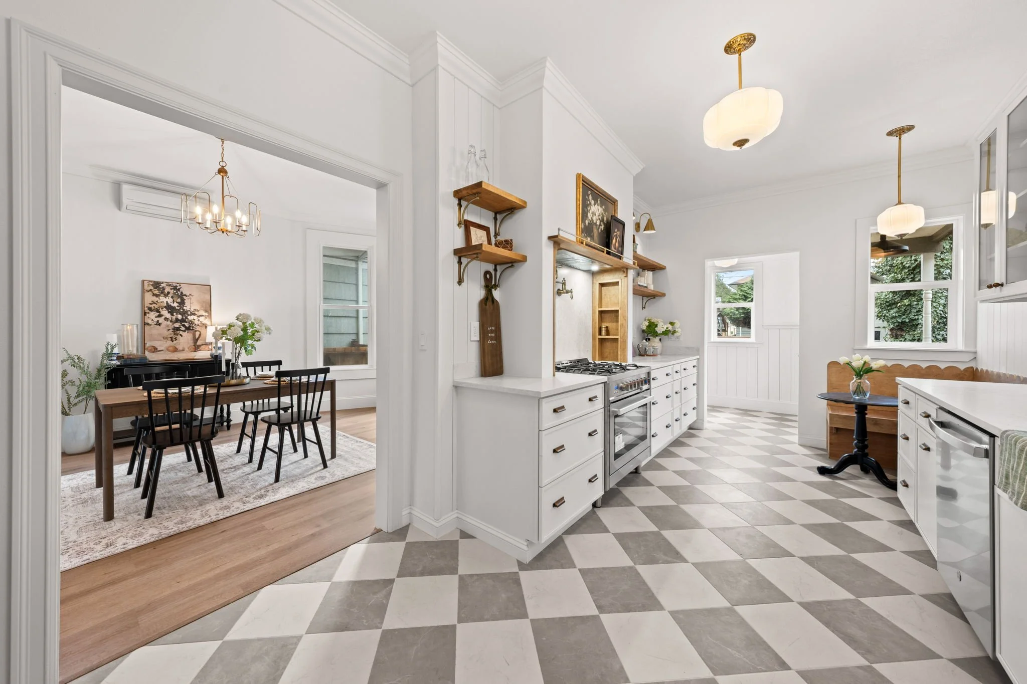 42-web-or-mls-3318 N 27th St-42.jpg