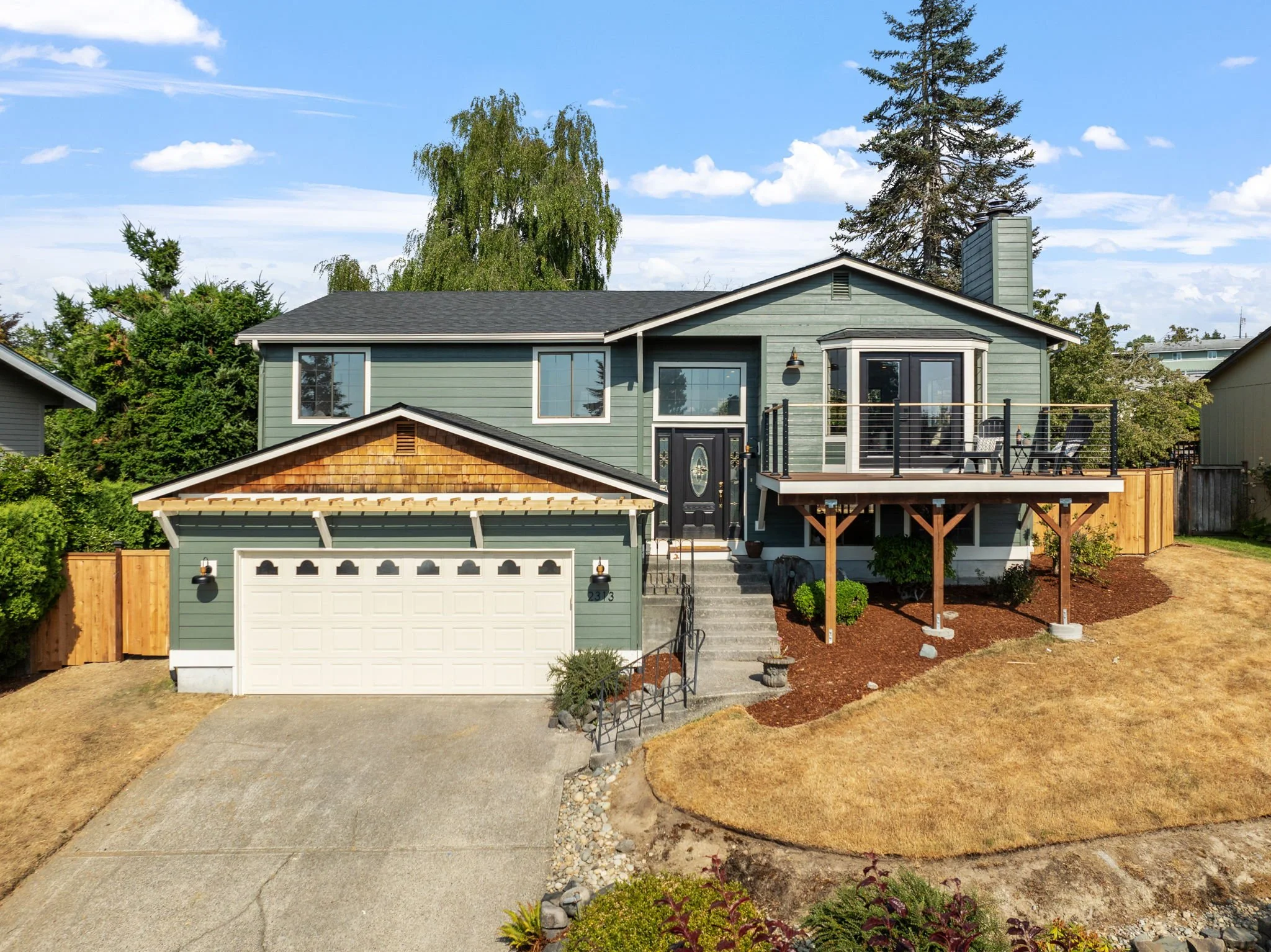 7-web-or-mls-2313 Fremont St-7.jpg