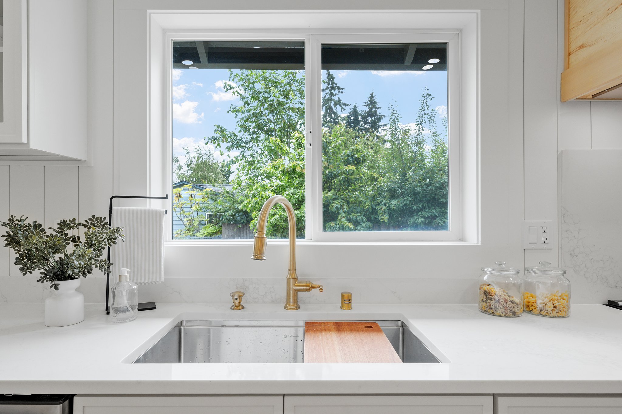 26-web-or-mls-4658 N Defiance St-26.jpg