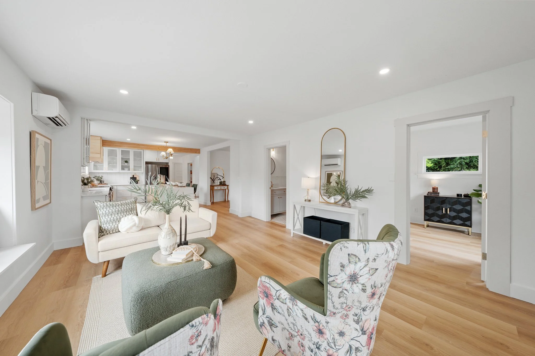 16-web-or-mls-4658 N Defiance St-16.jpg