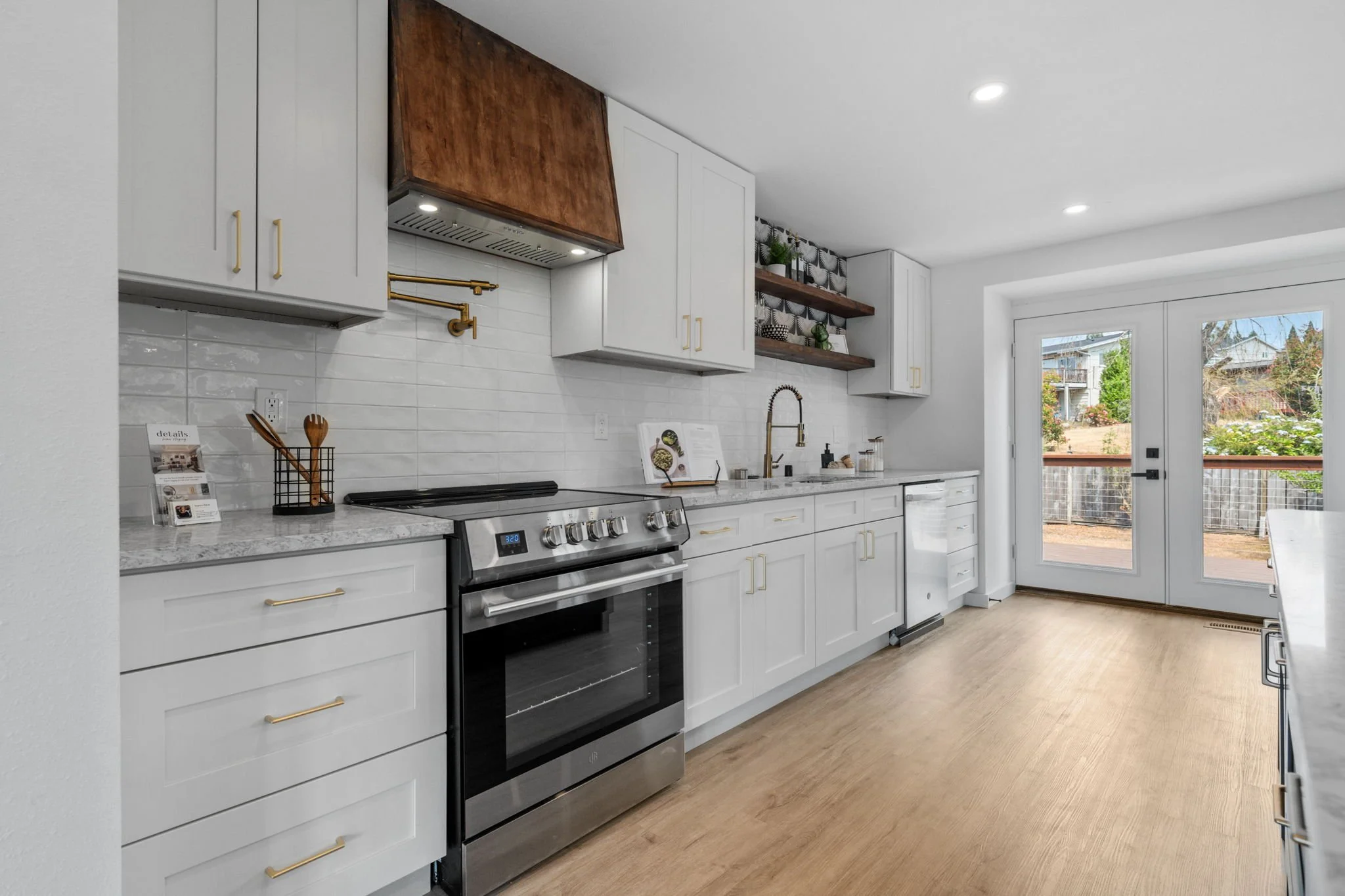 35-web-or-mls-2313 Fremont St-35.jpg