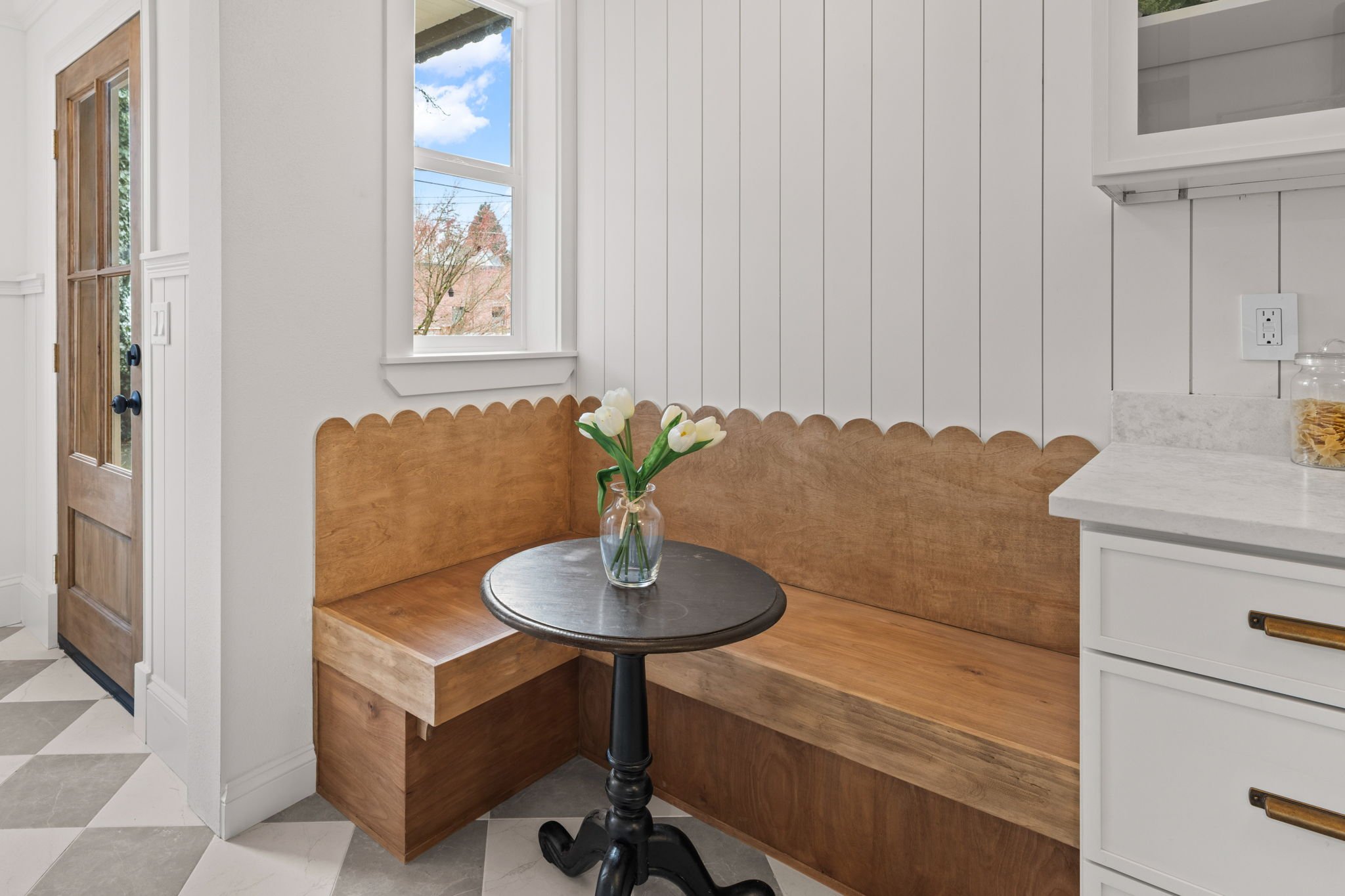 45-web-or-mls-3318 N 27th St-45.jpg