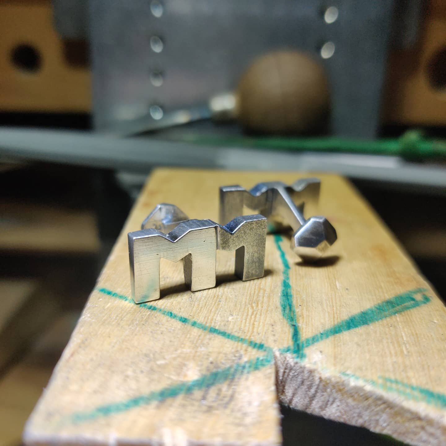 a look back at these custom cufflinks I made for  a friend as a gift from his now-wife (also a friend!), modeled after the logo for his music entertainment company. these were super fun to conceptualize and bring into being!
.
.
.
.
.
.
#sterlingsilv