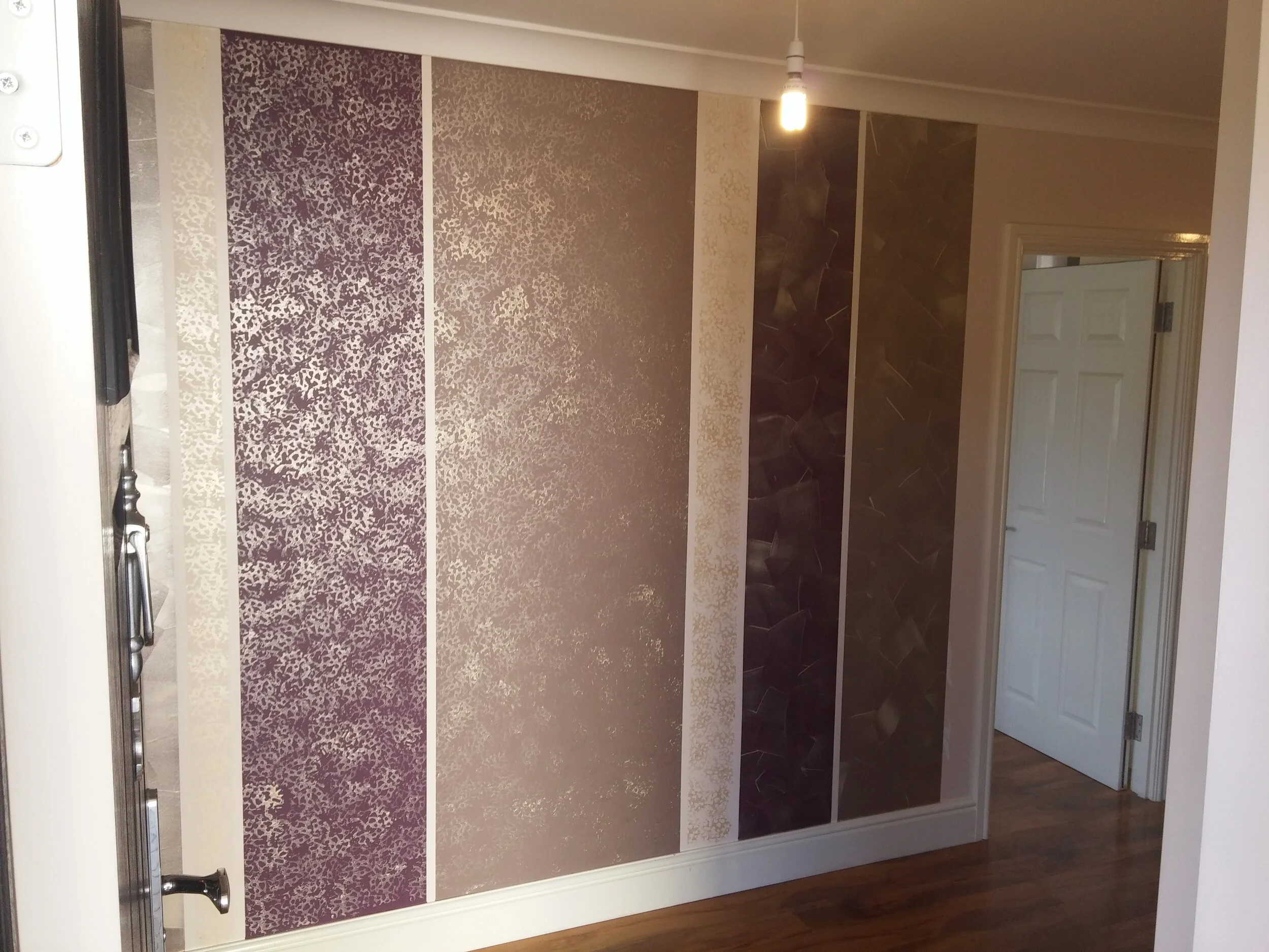 We brought colour and vibrancy into emotionless reception hallway and turned it into usable work desk space. High quality Dulx paint was used as base clolour.