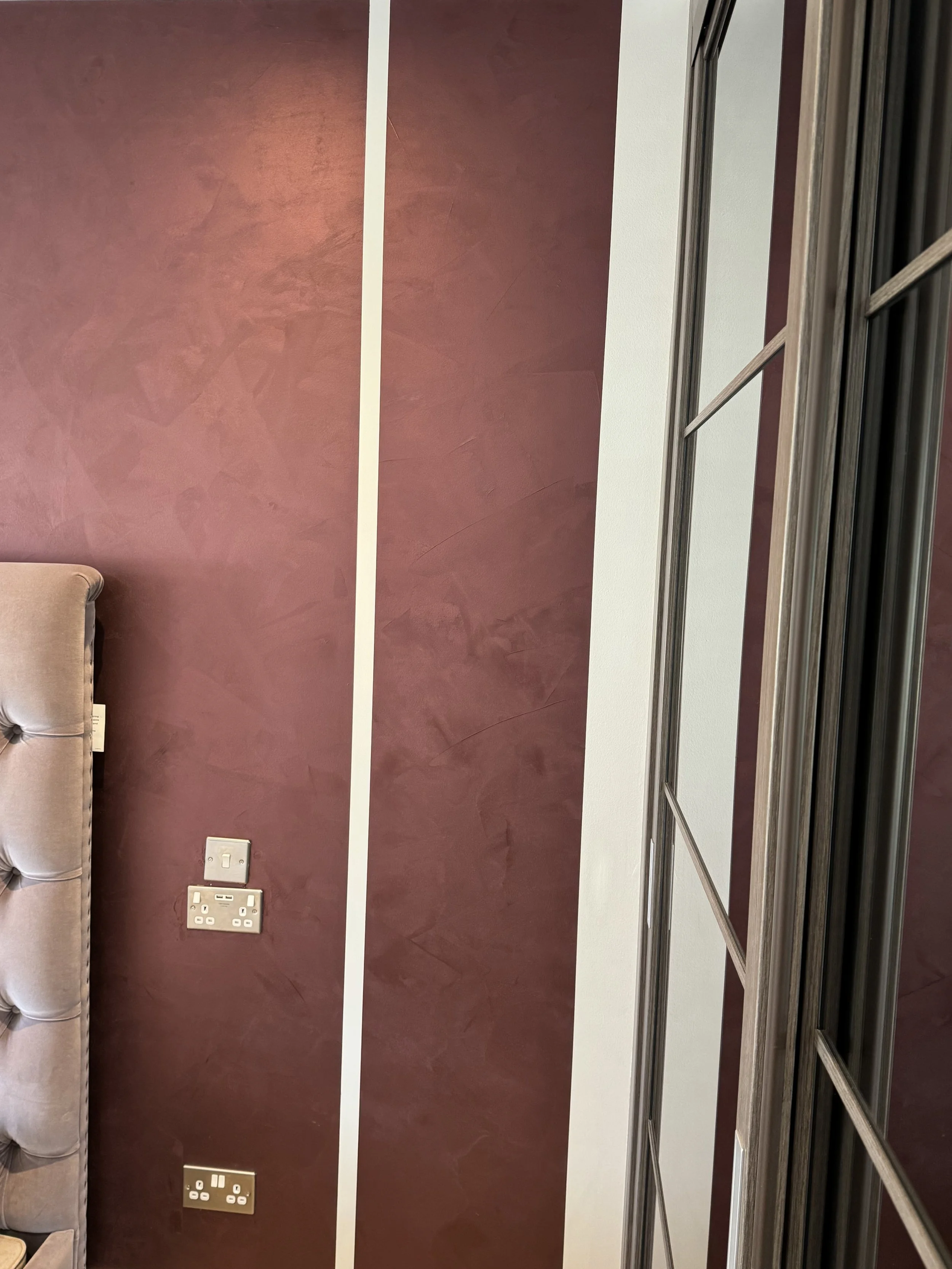 Each of the seven bedrooms was designed using a richer and more expressive colour palette, creating individual identities for each space. These rooms were finished with OTTOCENTO, the iconic Oikos decorative paint renowned for bringing the warm beaut