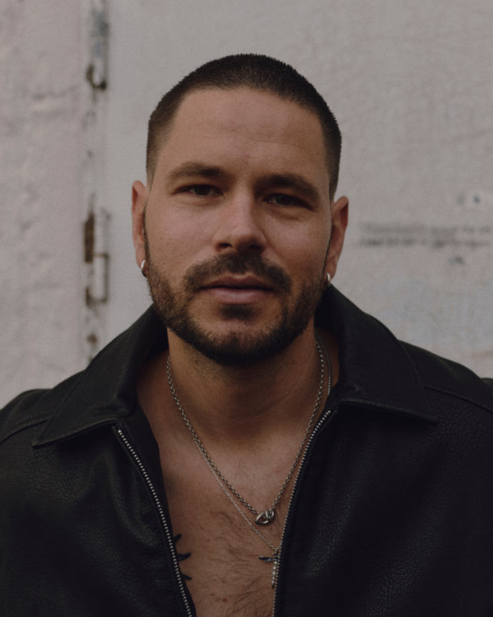 Chris Holsten ute med nytt album