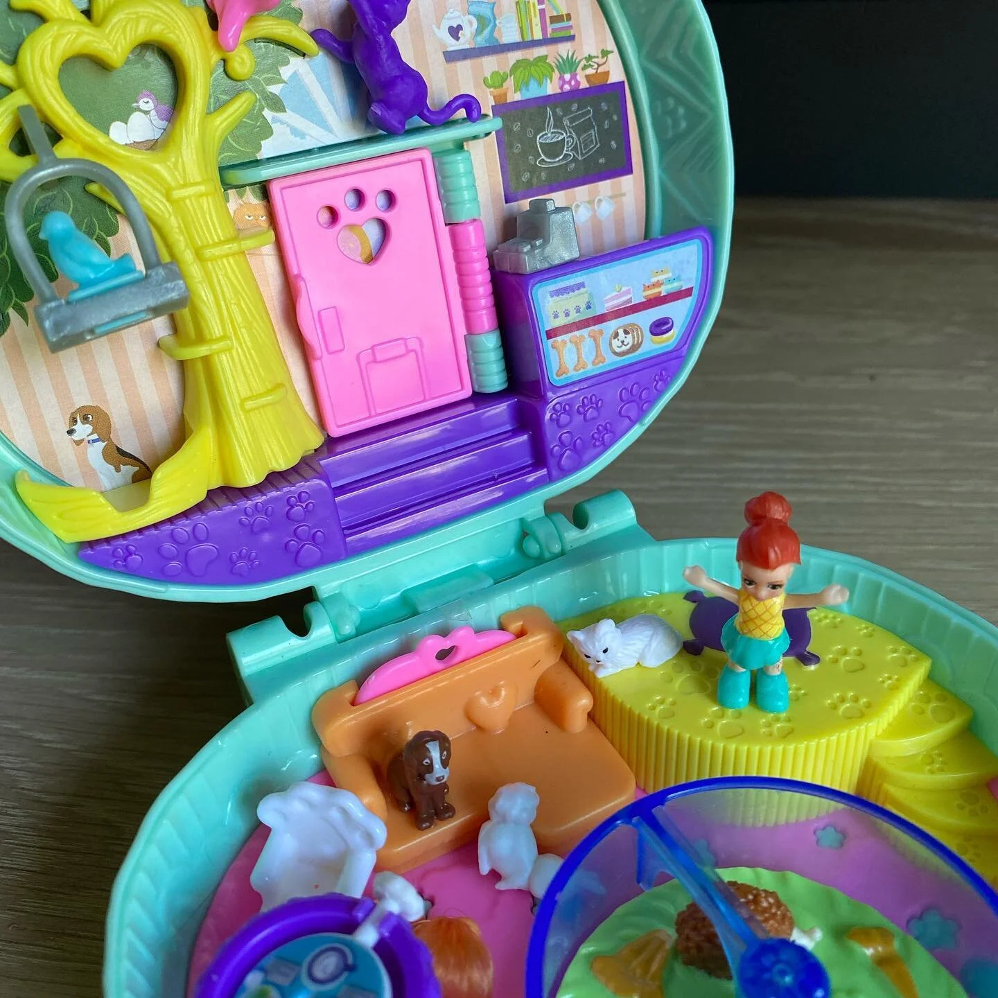 Summer hooooolidaaaaaays!
I might be a bit patchy in my showing up on here until September, but I’ll be checking in when I can. I do have two weeks off, but the rest of the time I’ll be doing the juggle and trying to@clear as much time a