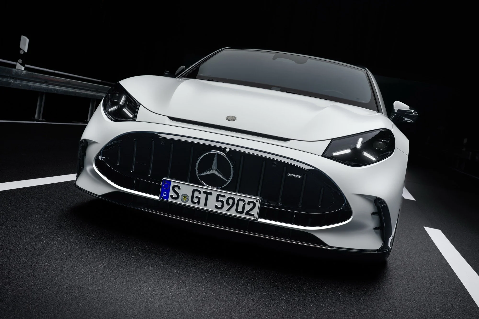 mercedes-amg-gt-4door-2026-mercedes-garcarek.34.jpeg