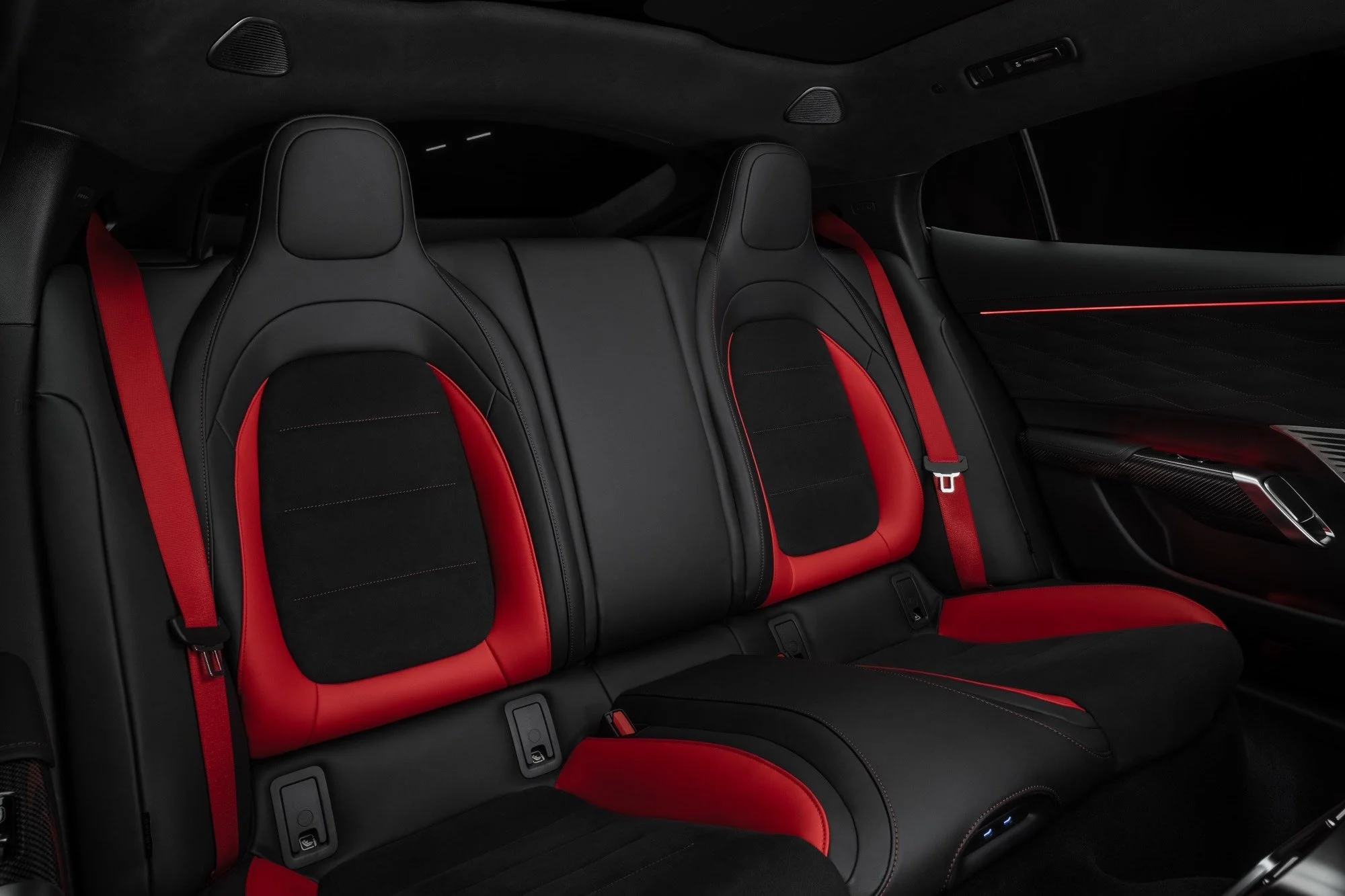 mercedes-amg-gt-4door-2026-mercedes-garcarek.52.jpeg