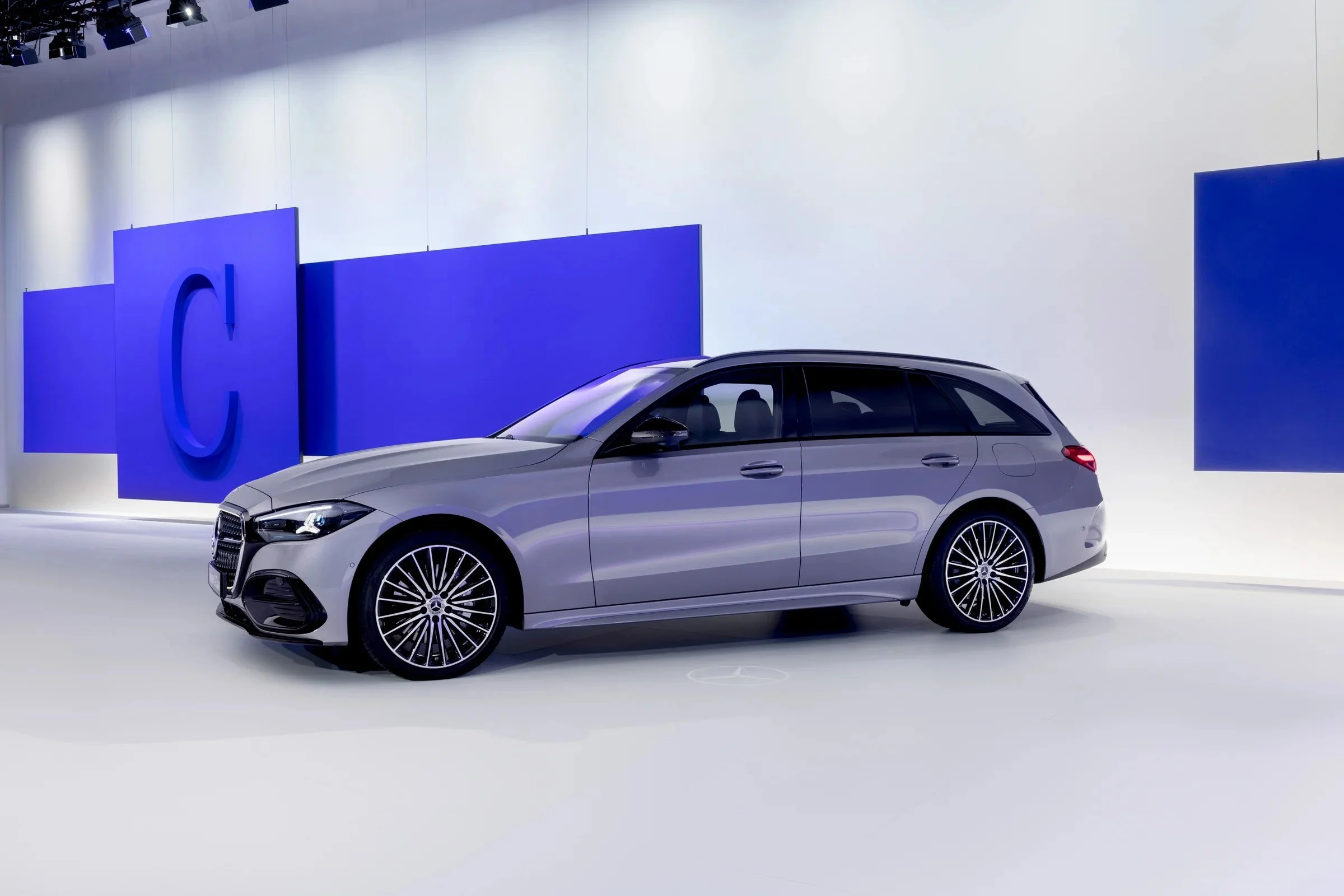 mercedes-benz-klasy-c-kombi-t-modell-2026-widok-z-boku-24.jpg