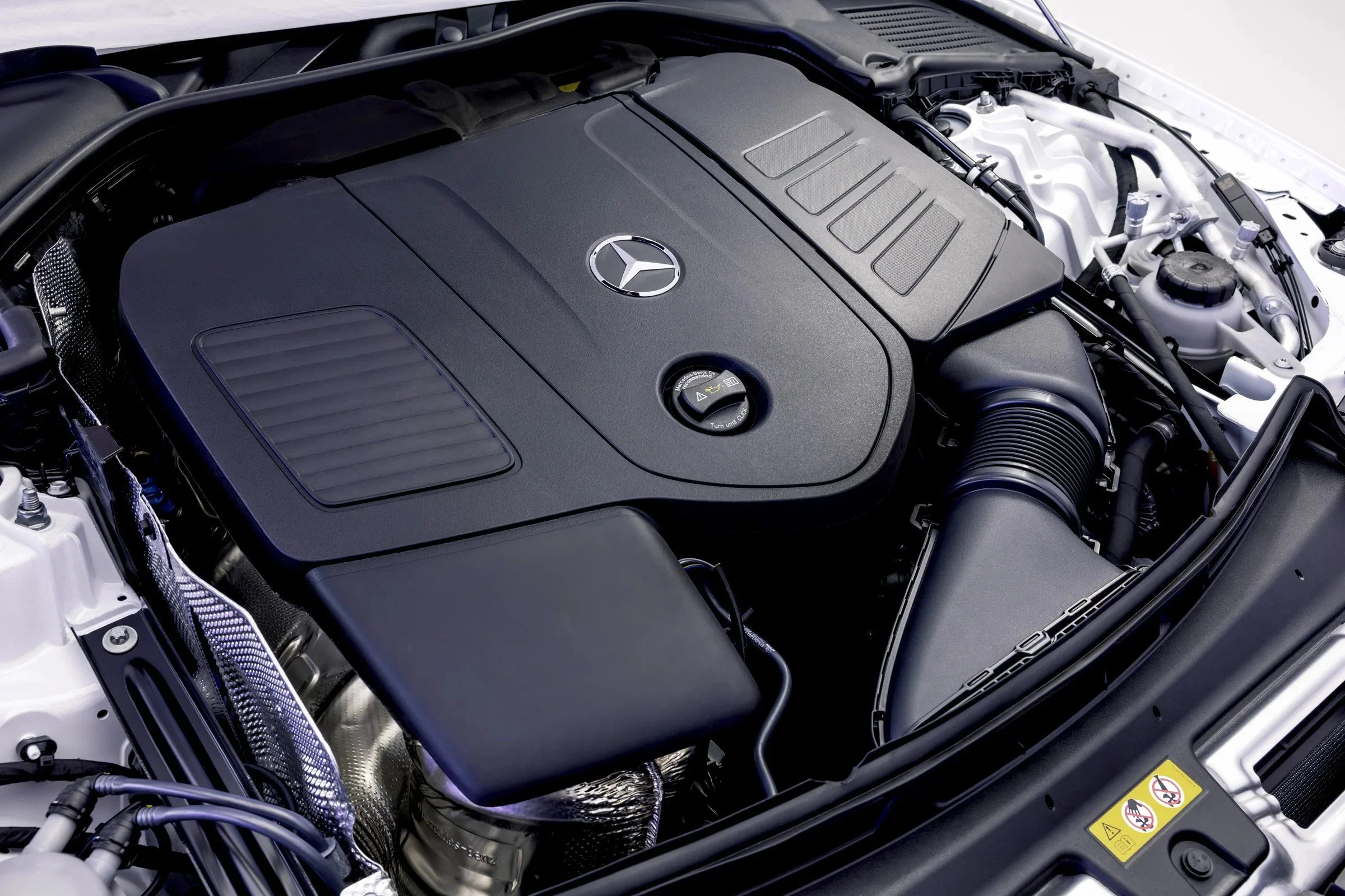 mercedes-benz-klasy-c-limuzyna-2026-detal-13.jpg