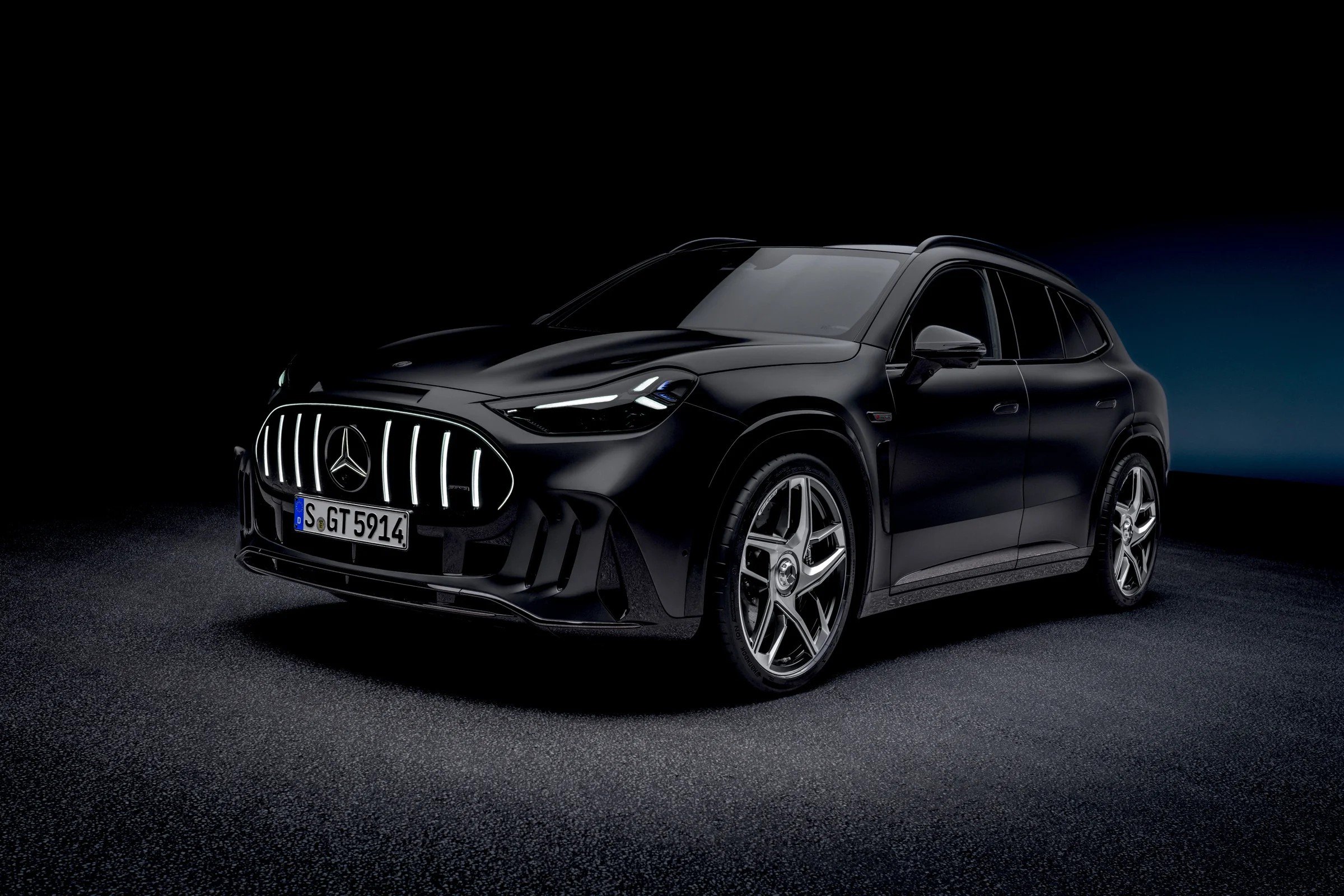 mercedes-amg-gt-affalterbach-suv-2026-widok-z-przodu-01.jpg