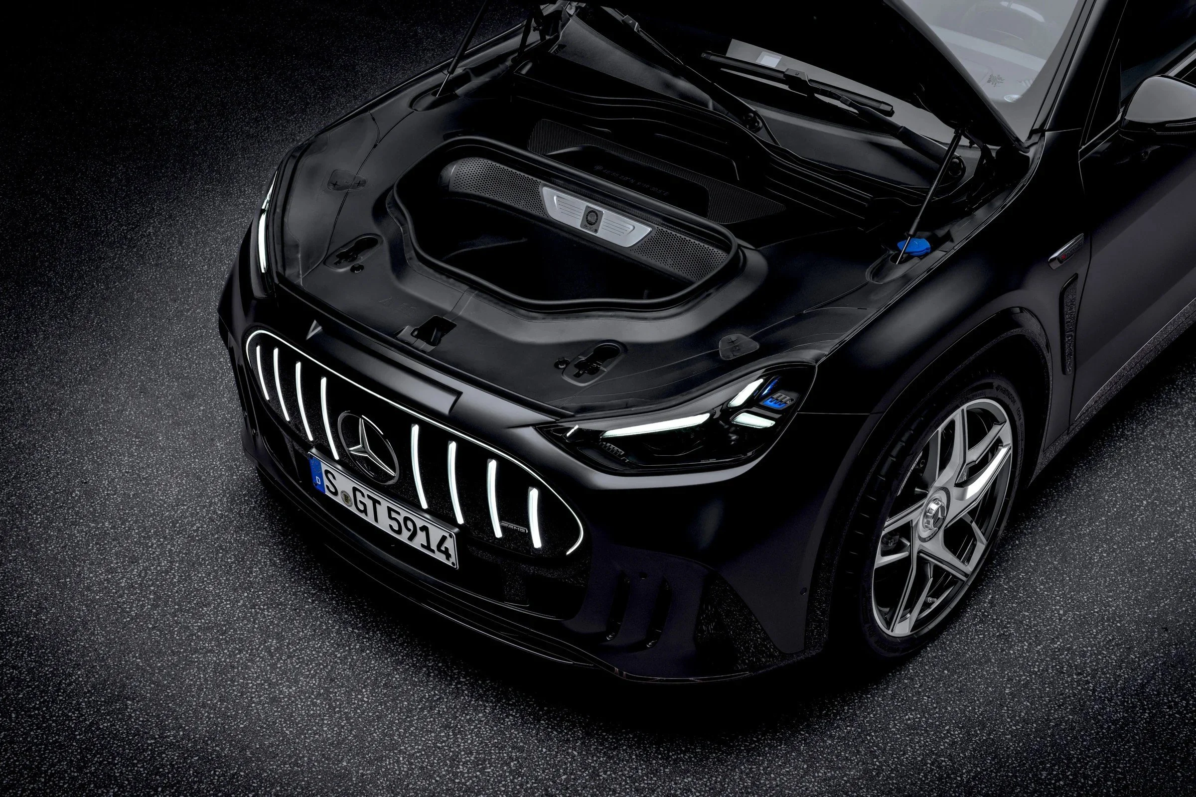 mercedes-amg-gt-affalterbach-suv-2026-widok-z-przodu-15.jpg