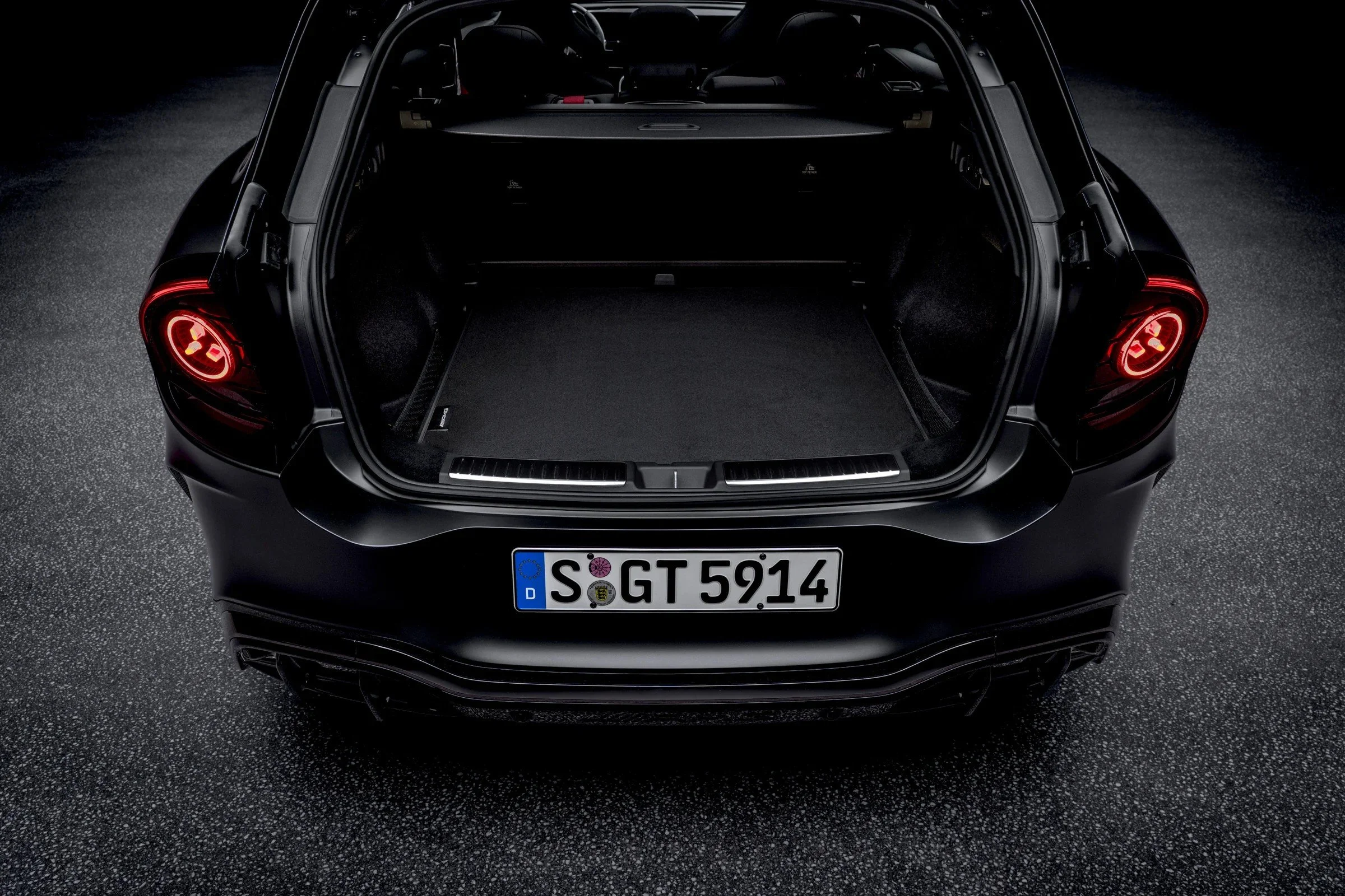 mercedes-amg-gt-affalterbach-suv-2026-widok-z-tylu-16.jpg