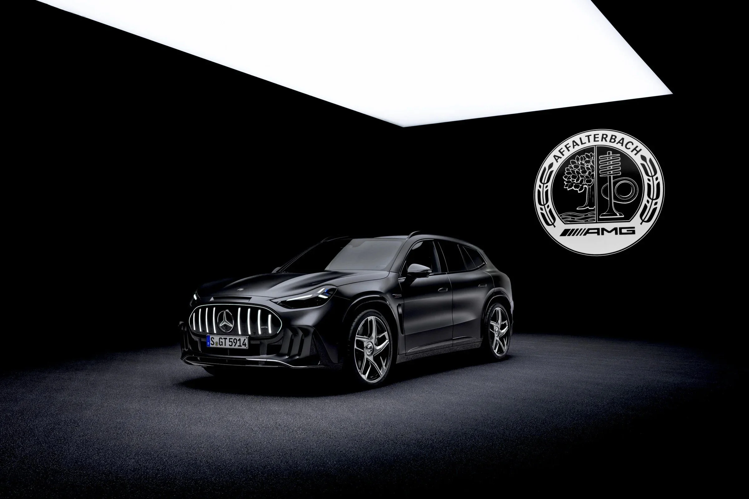 mercedes-amg-gt-affalterbach-suv-2026-widok-z-przodu-17.jpg