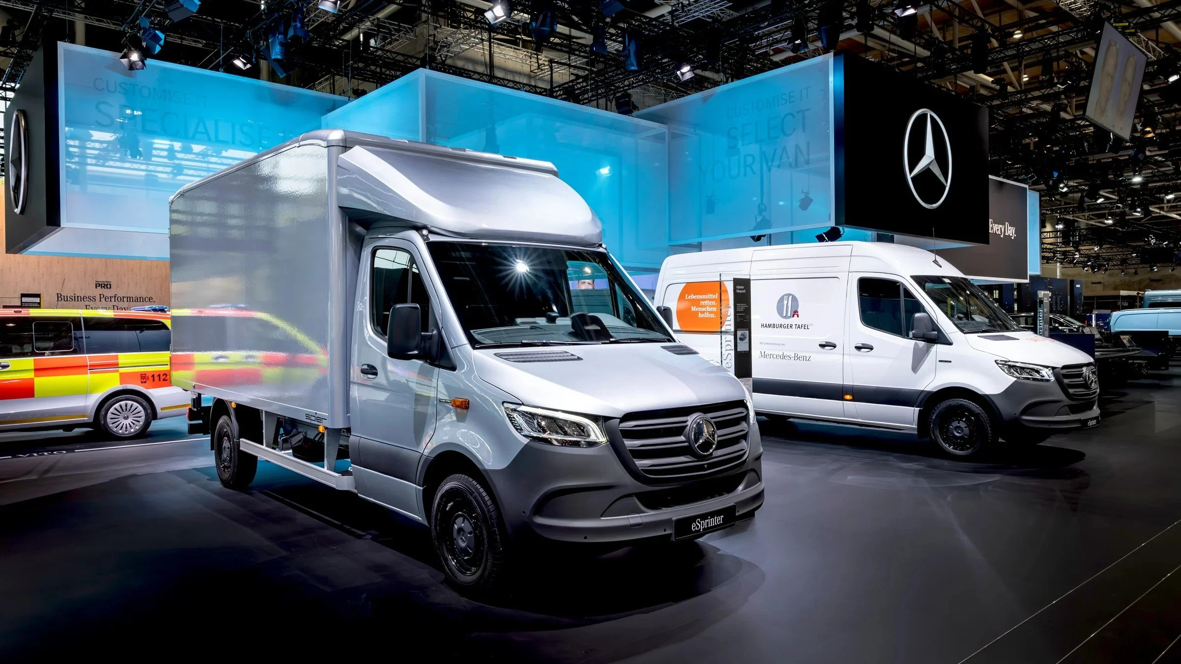 mercedes-benz-esprinter-widok-z-przodu-06.jpg