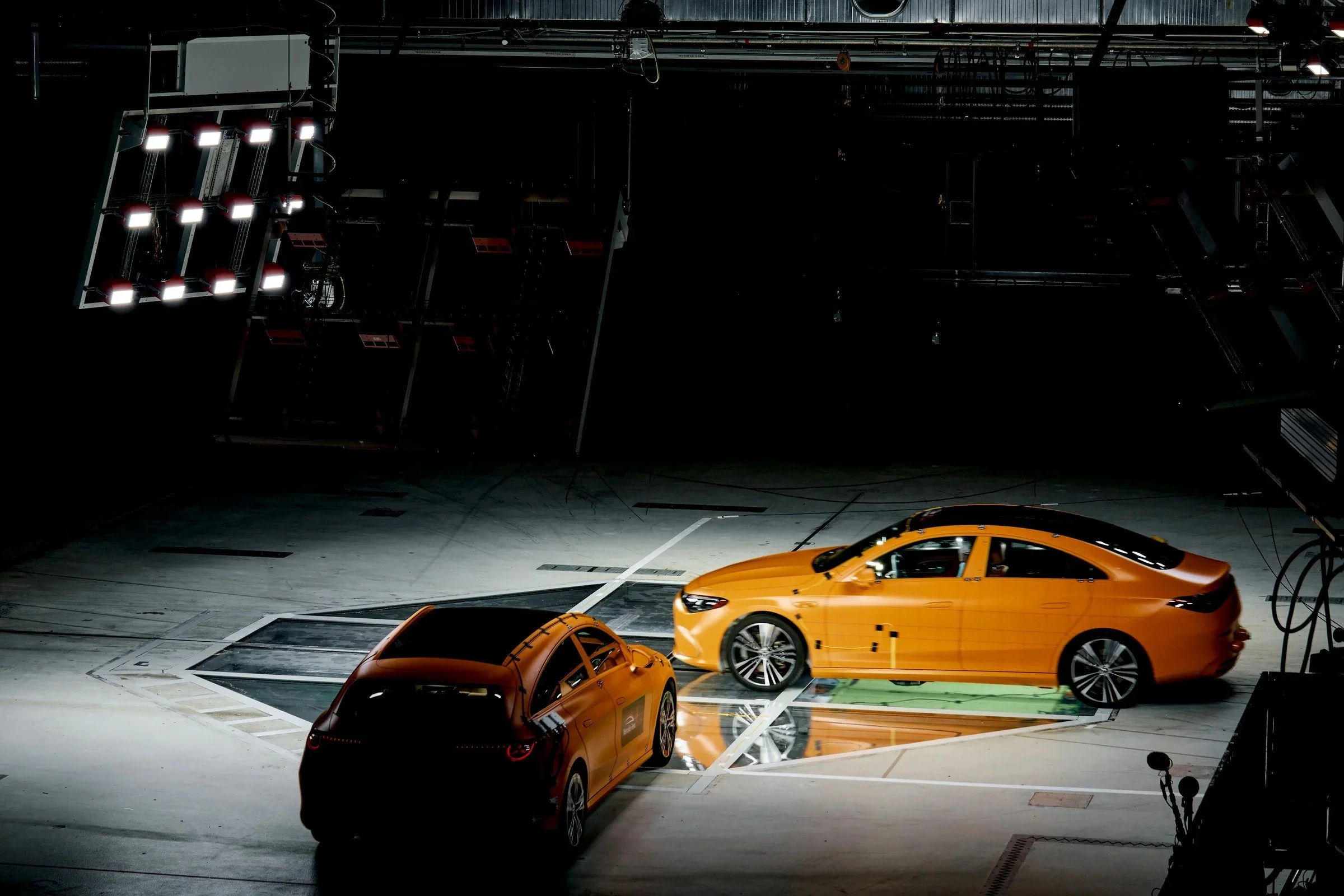 mercedes-benz-cla-limuzyna-widok-z-przodu-18.jpg