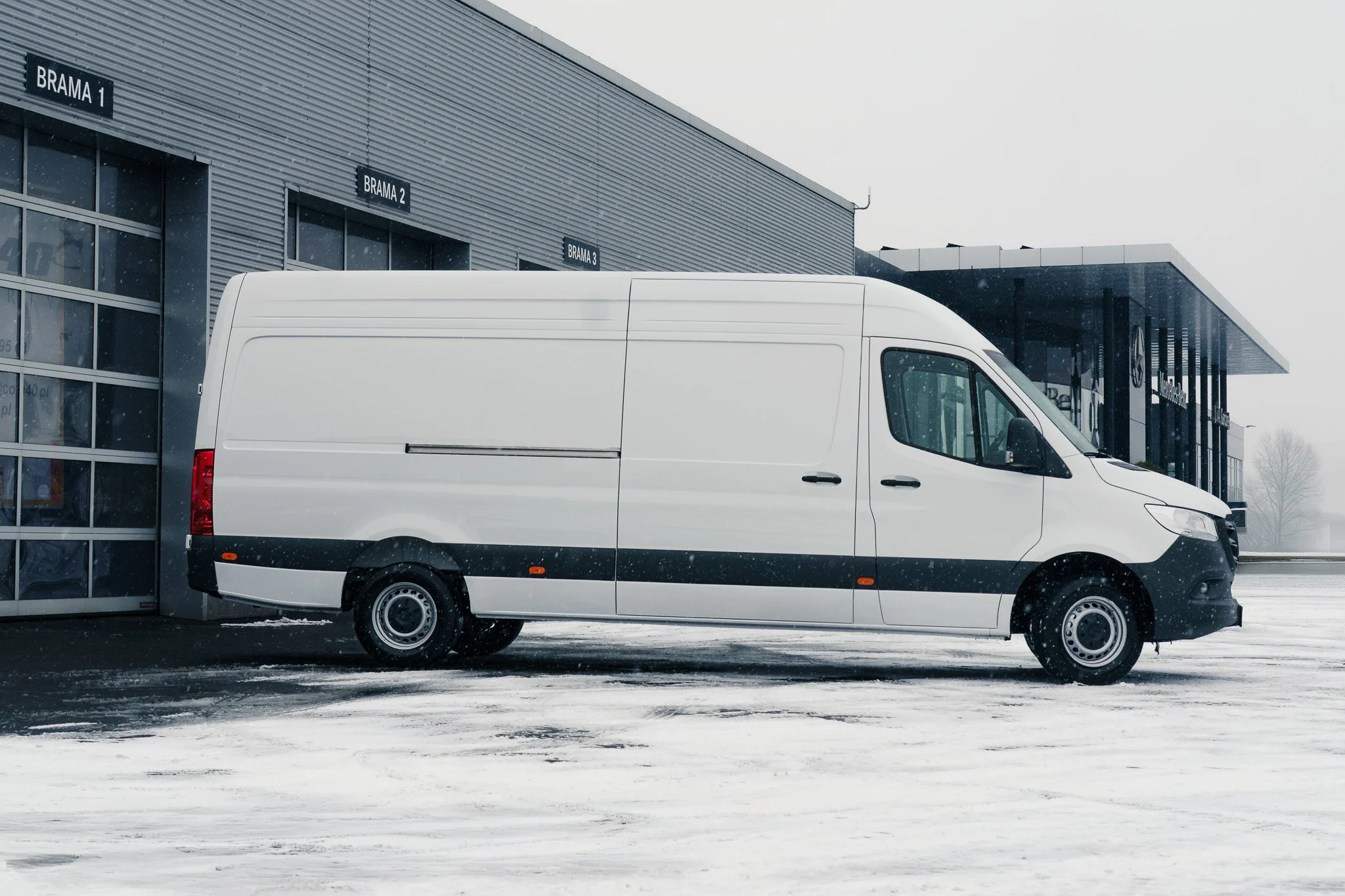 mercedes-sprinter-dlugi-long-wyprzedaz-rocznika-2025-mercedes-garcarek.2.jpg