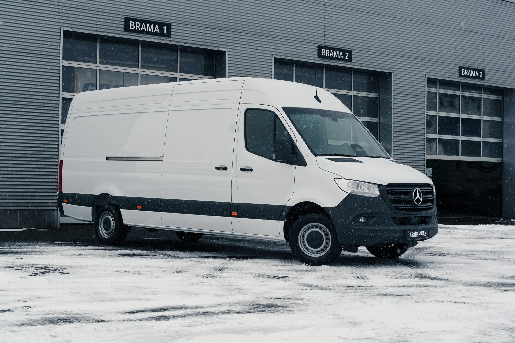 mercedes-sprinter-dlugi-long-wyprzedaz-rocznika-2025-mercedes-garcarek.1.jpg