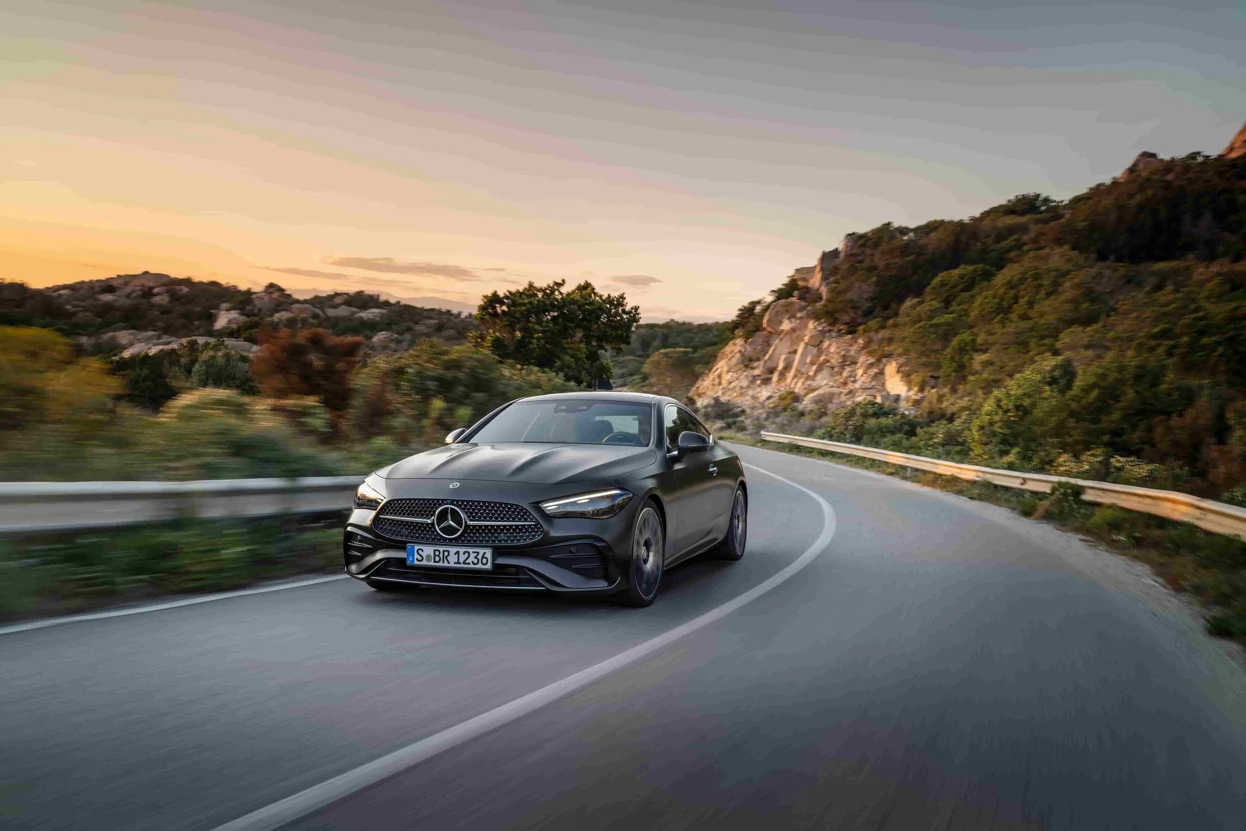 mercedes z czujnikiem martwego pola