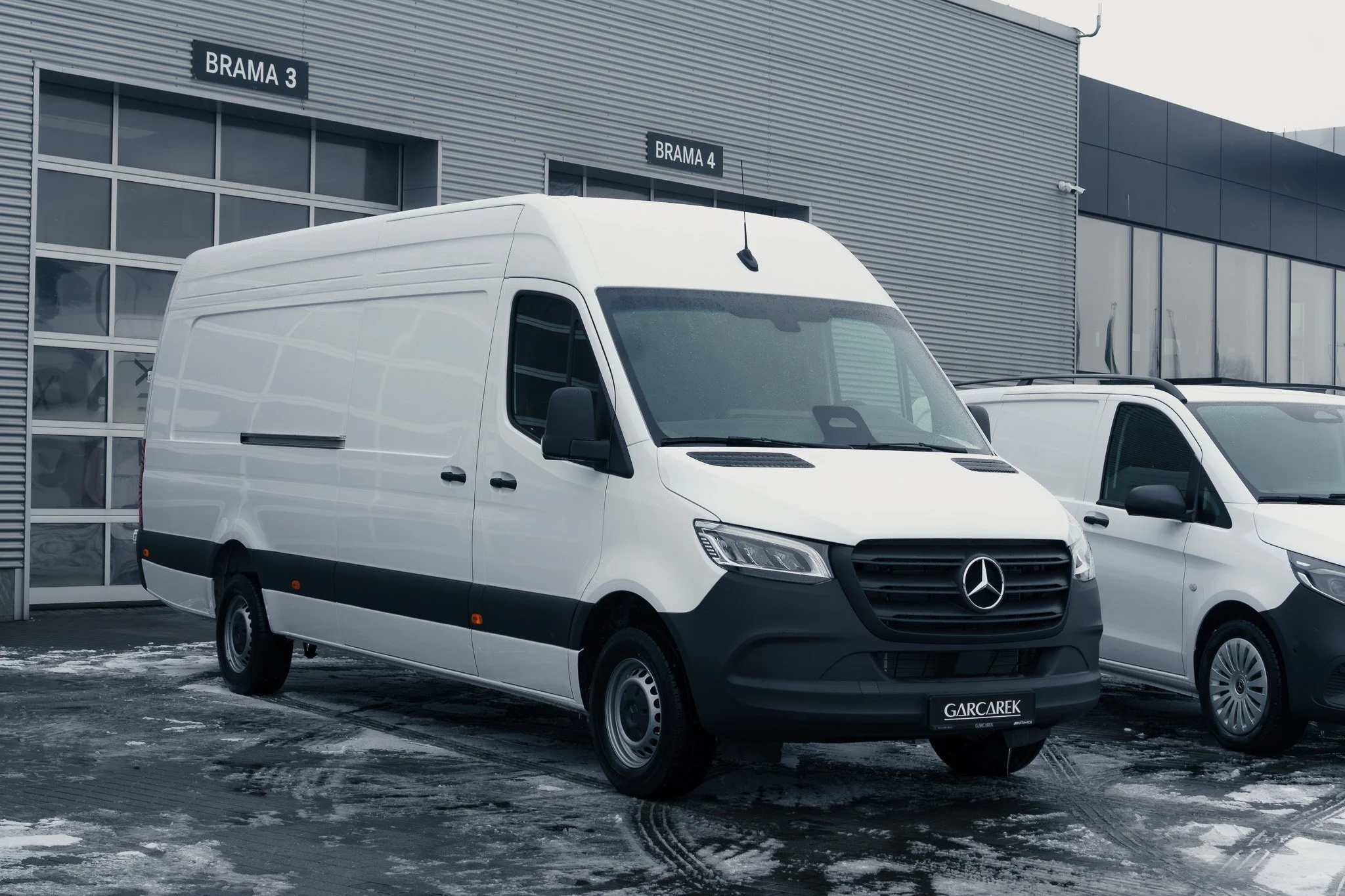 mercedes-sprinter-extra-dlugi-extra-long-wyprzedaz-rocznika-2025-mercedes-garcarek.2.jpg